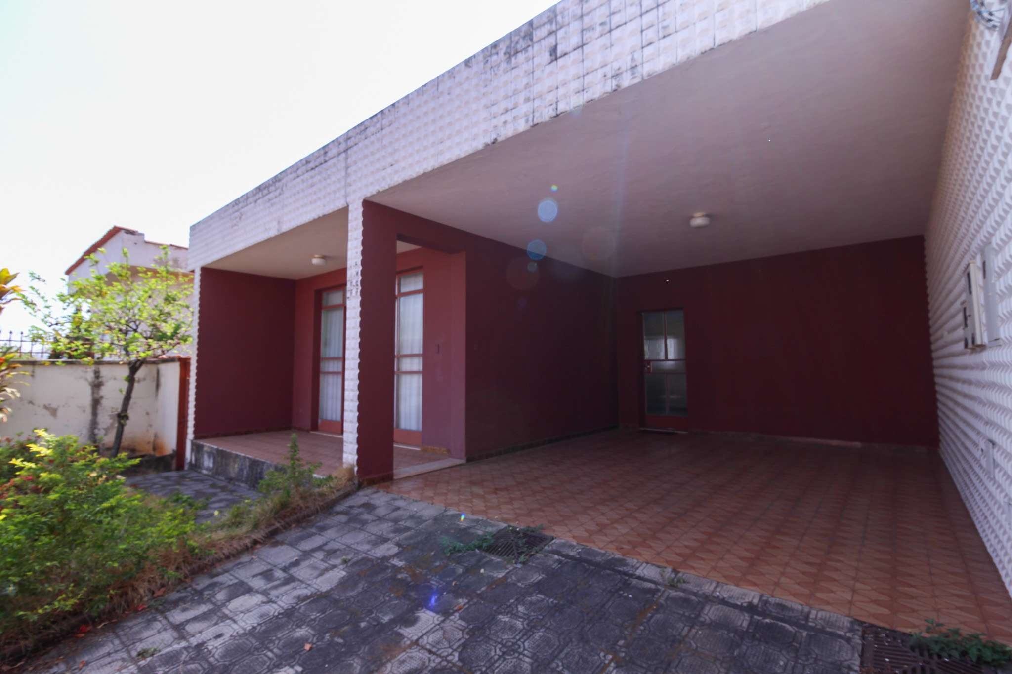 Casa à venda com 3 quartos, 182m² - Foto 2