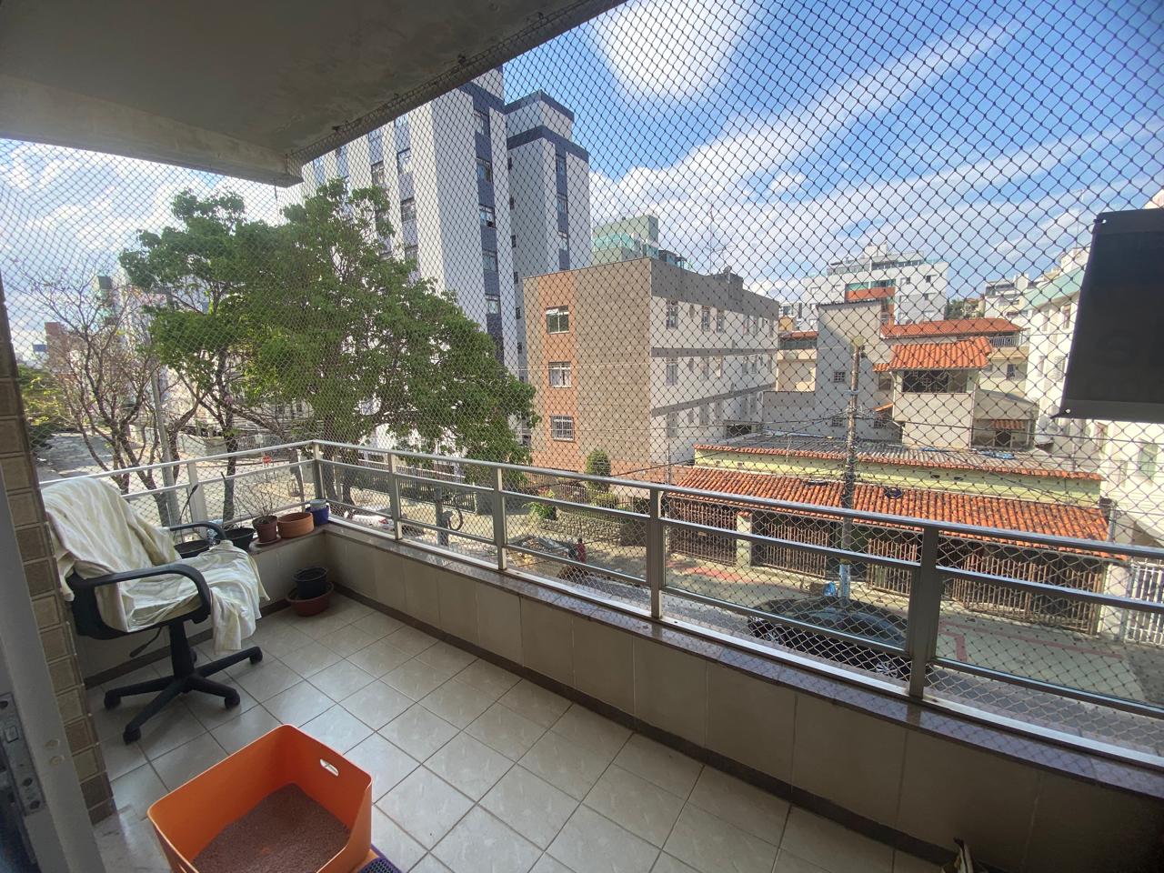 Apartamento à venda com 4 quartos, 180m² - Foto 9