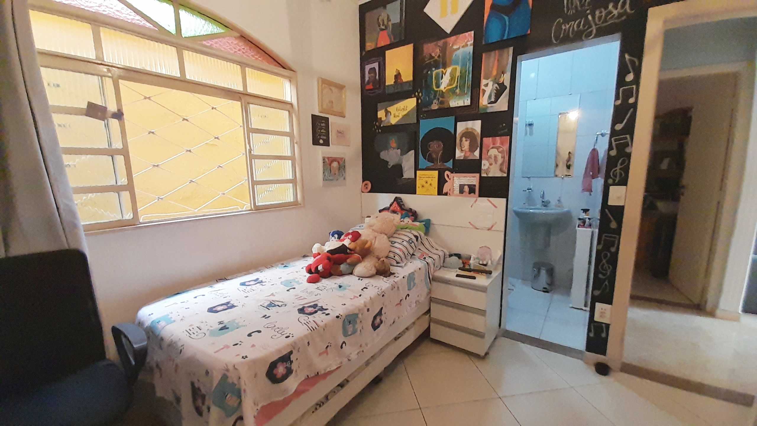 Casa à venda com 3 quartos, 300m² - Foto 8