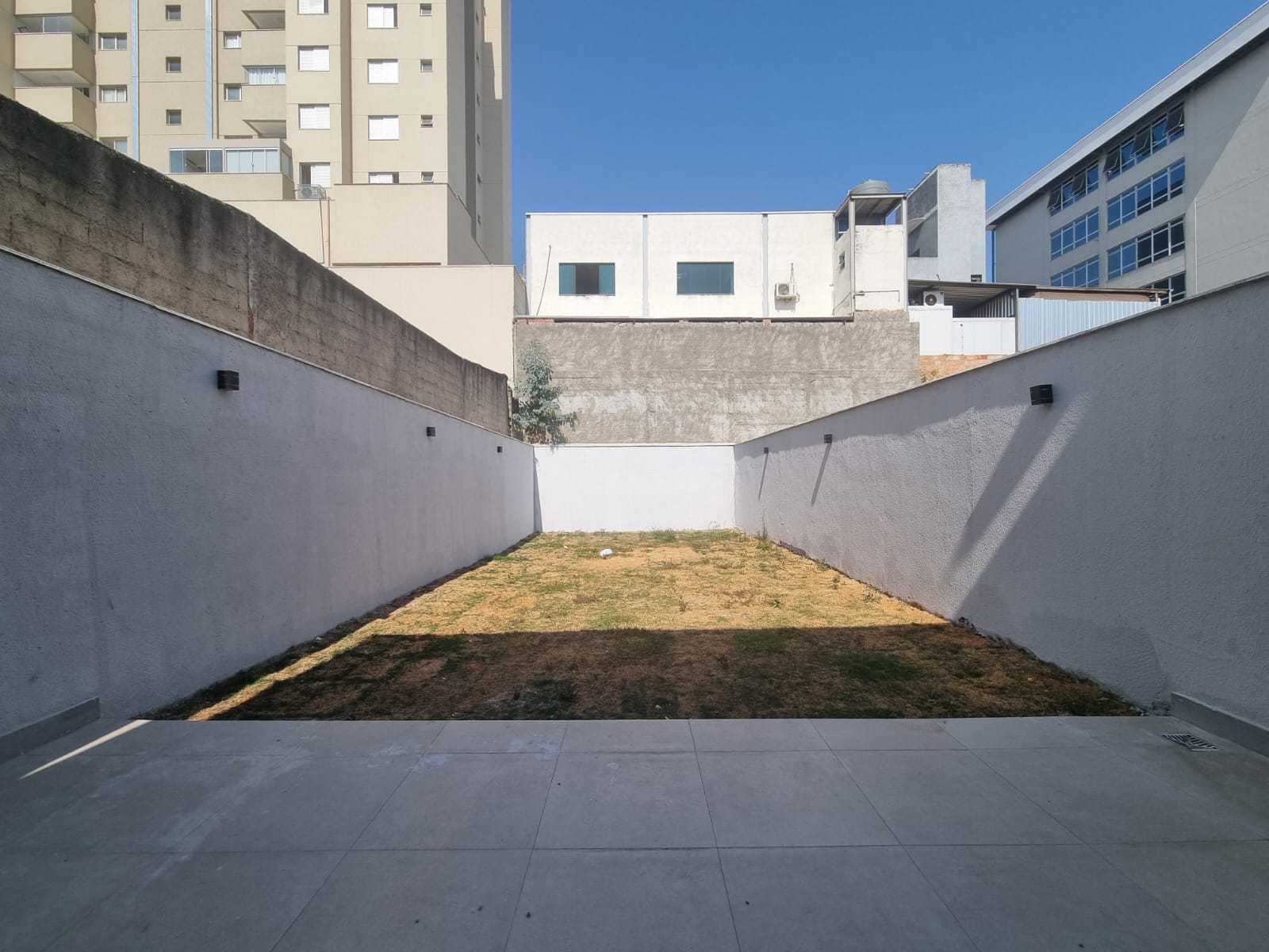 Casa à venda com 3 quartos, 200m² - Foto 7