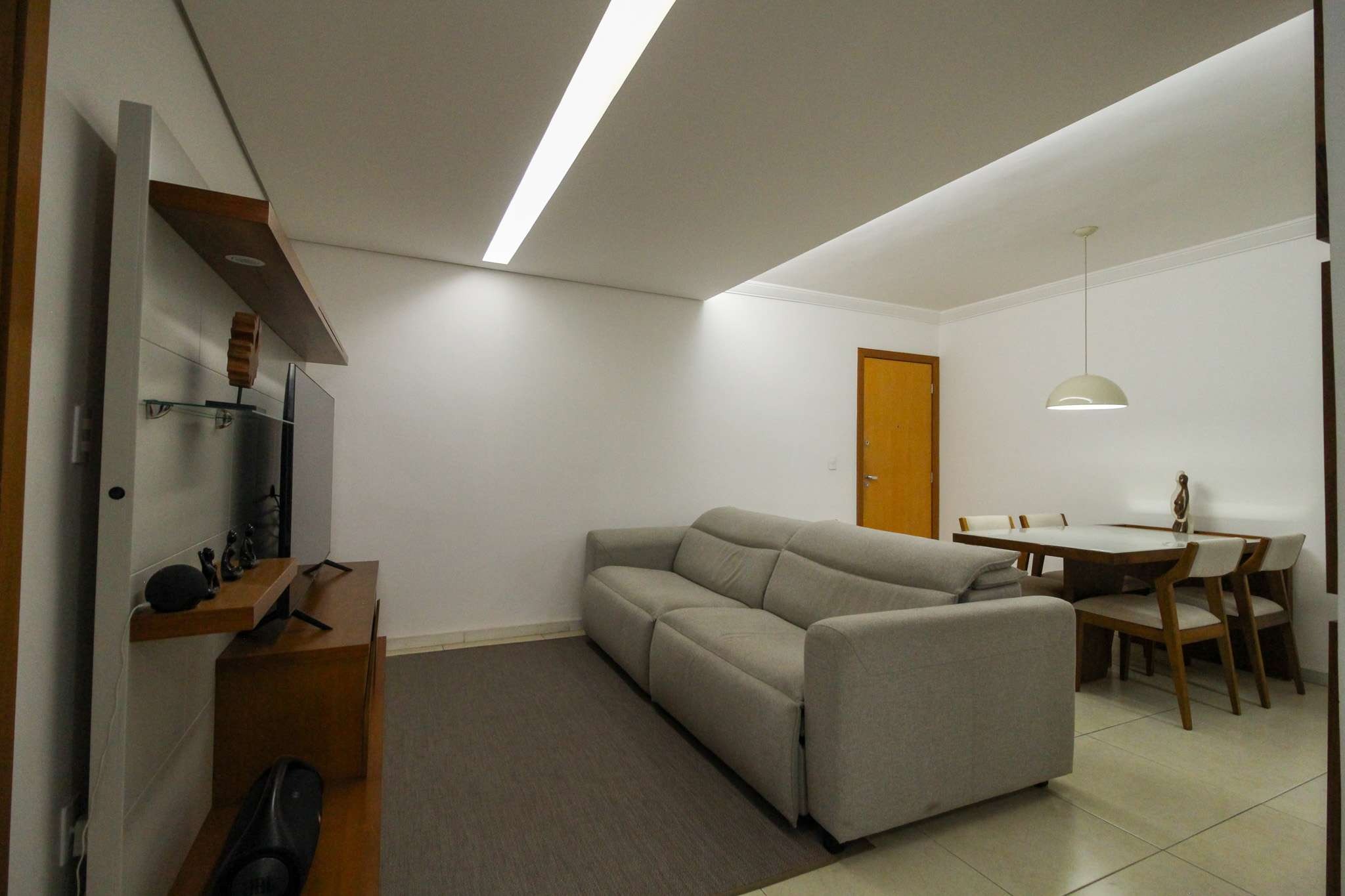 Apartamento à venda com 3 quartos, 80m² - Foto 1