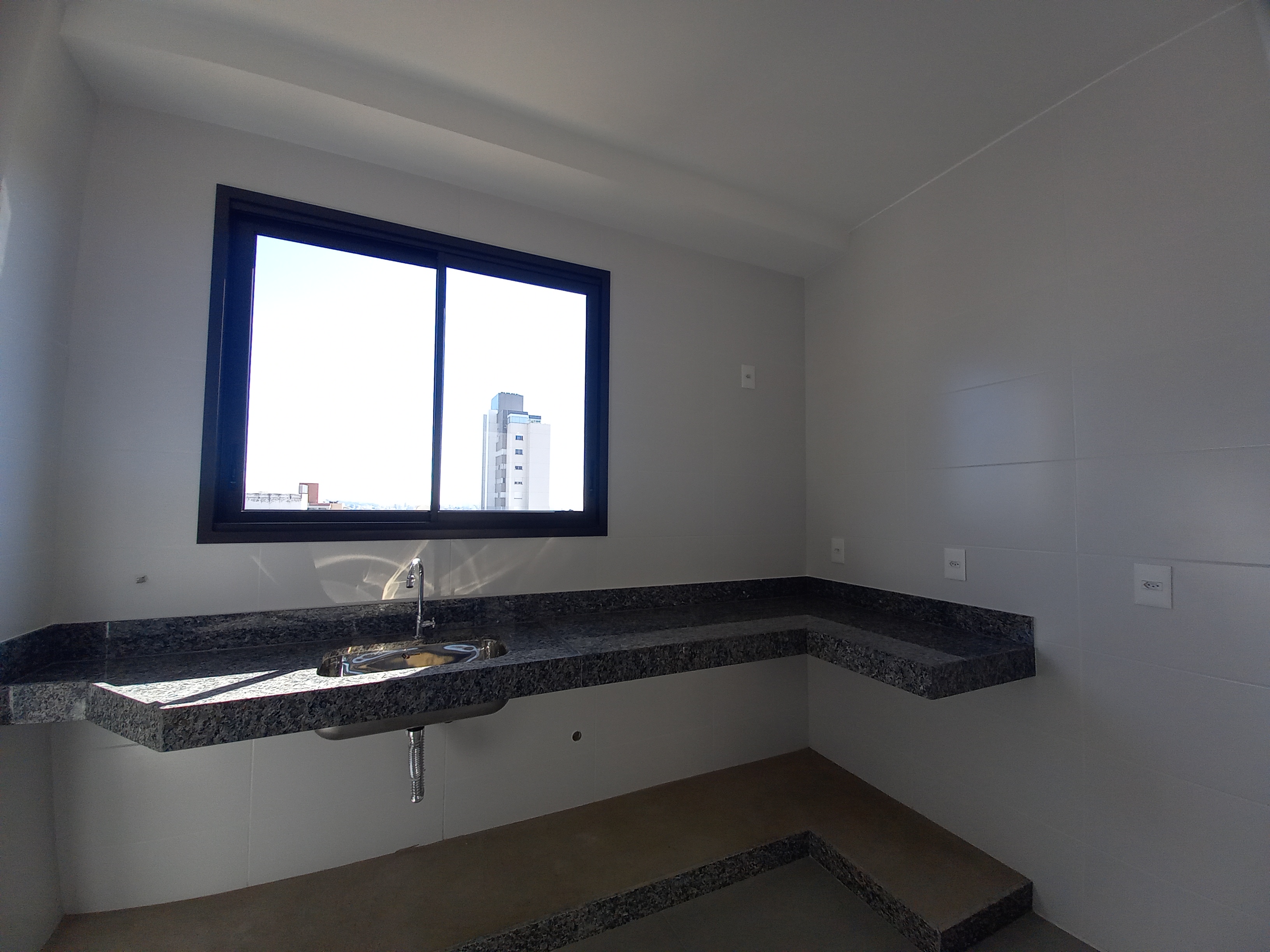 Apartamento à venda com 2 quartos, 73m² - Foto 2