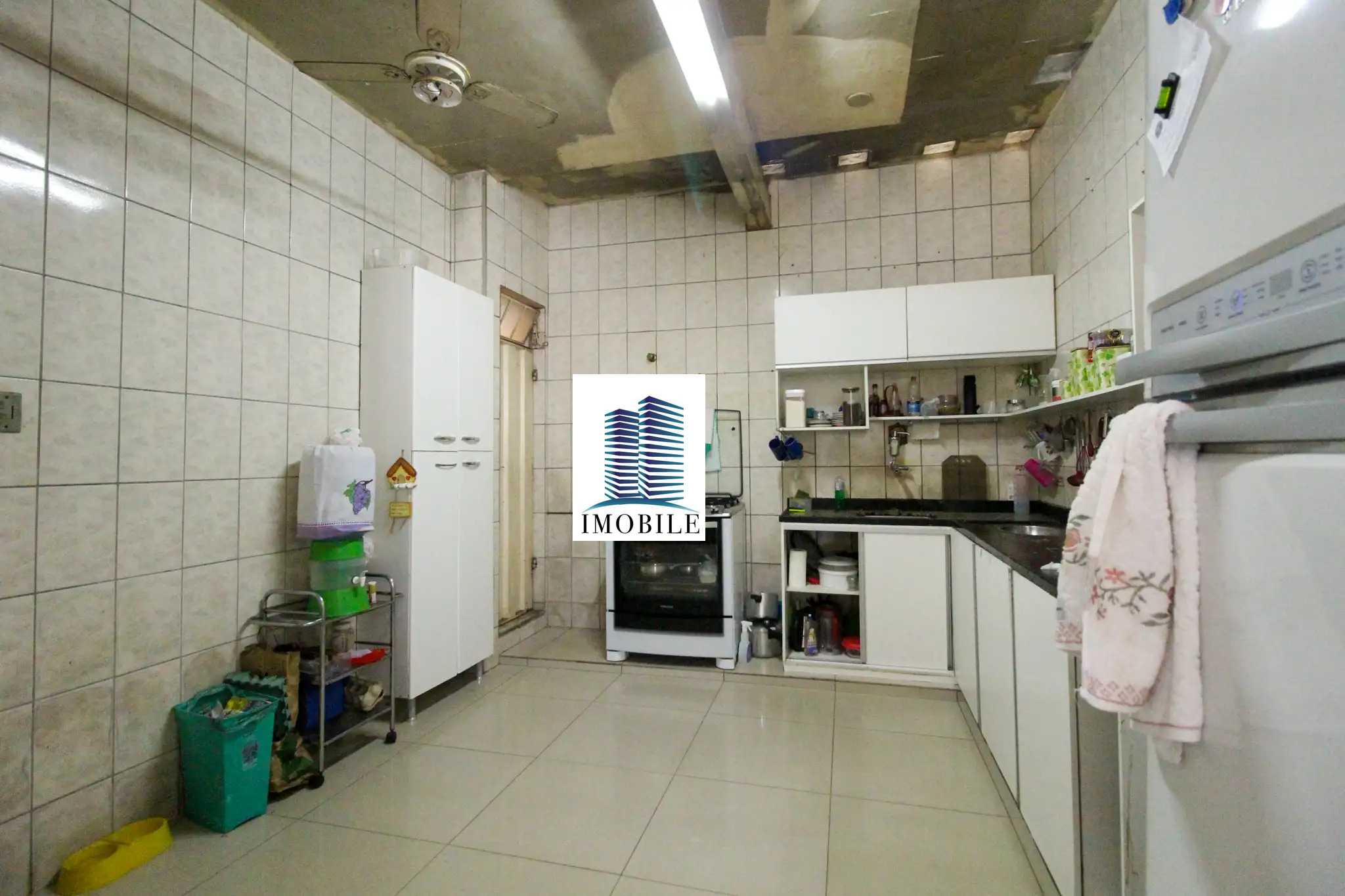 Casa à venda com 6 quartos, 280m² - Foto 16