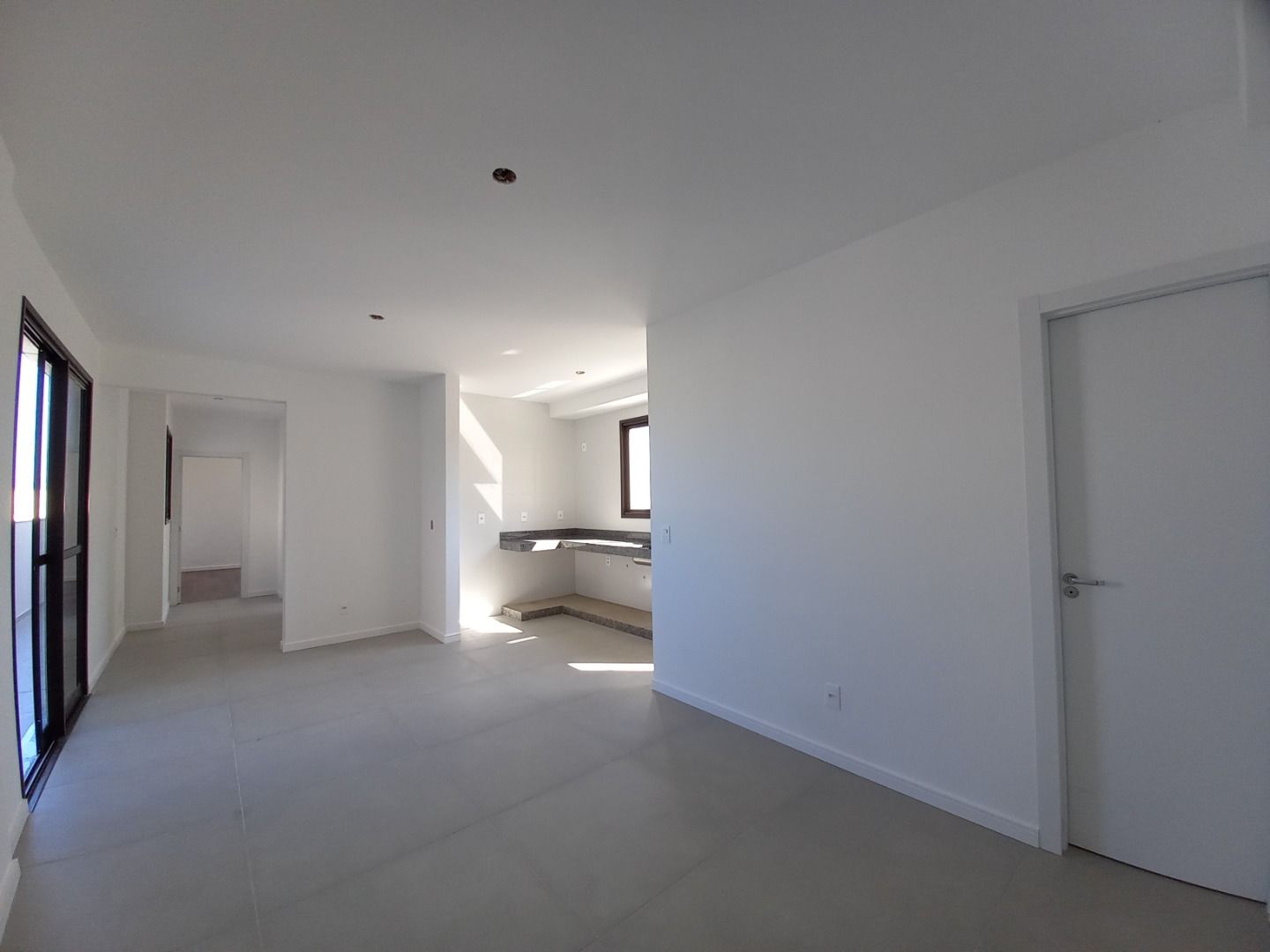 Apartamento à venda com 2 quartos, 123m² - Foto 2