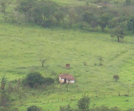 Chácara à venda com 4 quartos, 15000000m² - Foto 1