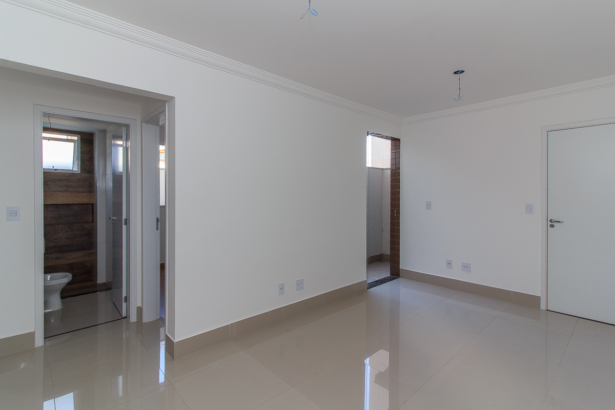 Apartamento à venda com 2 quartos, 71m² - Foto 4