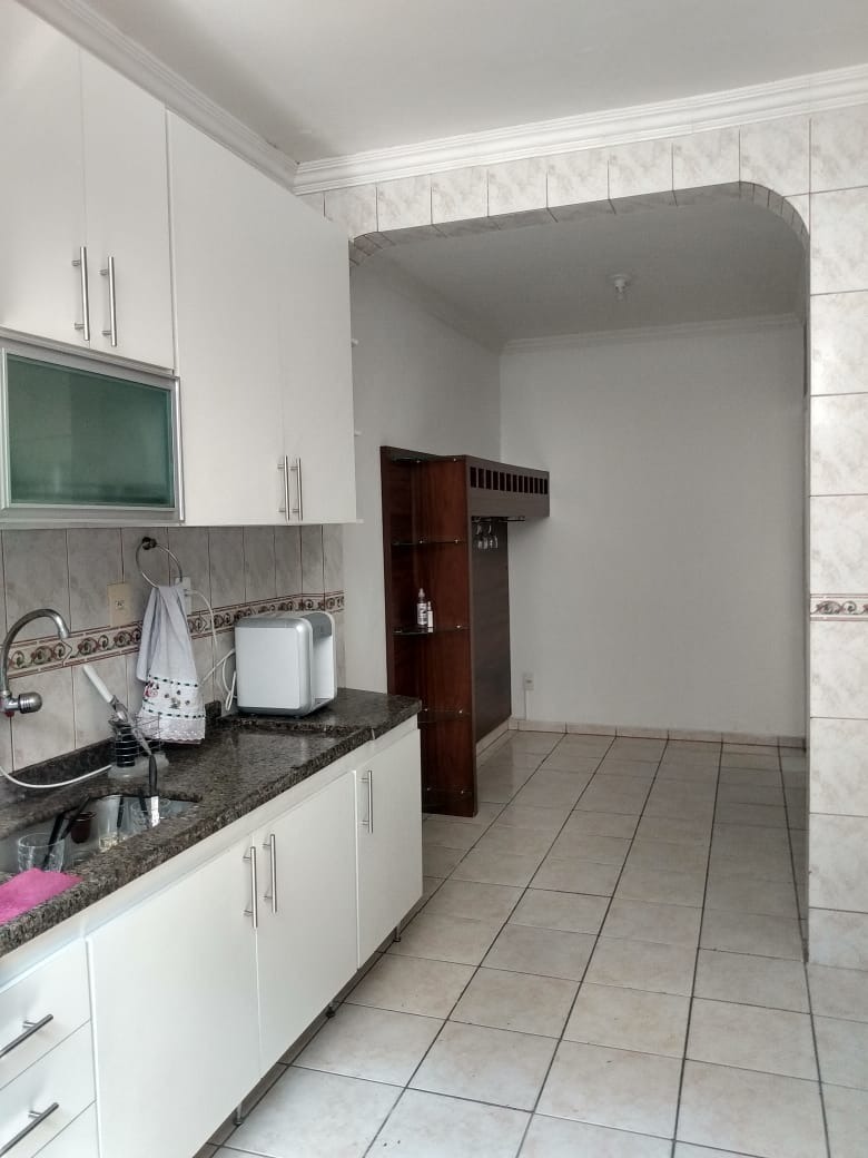 Casa à venda com 4 quartos, 140m² - Foto 6