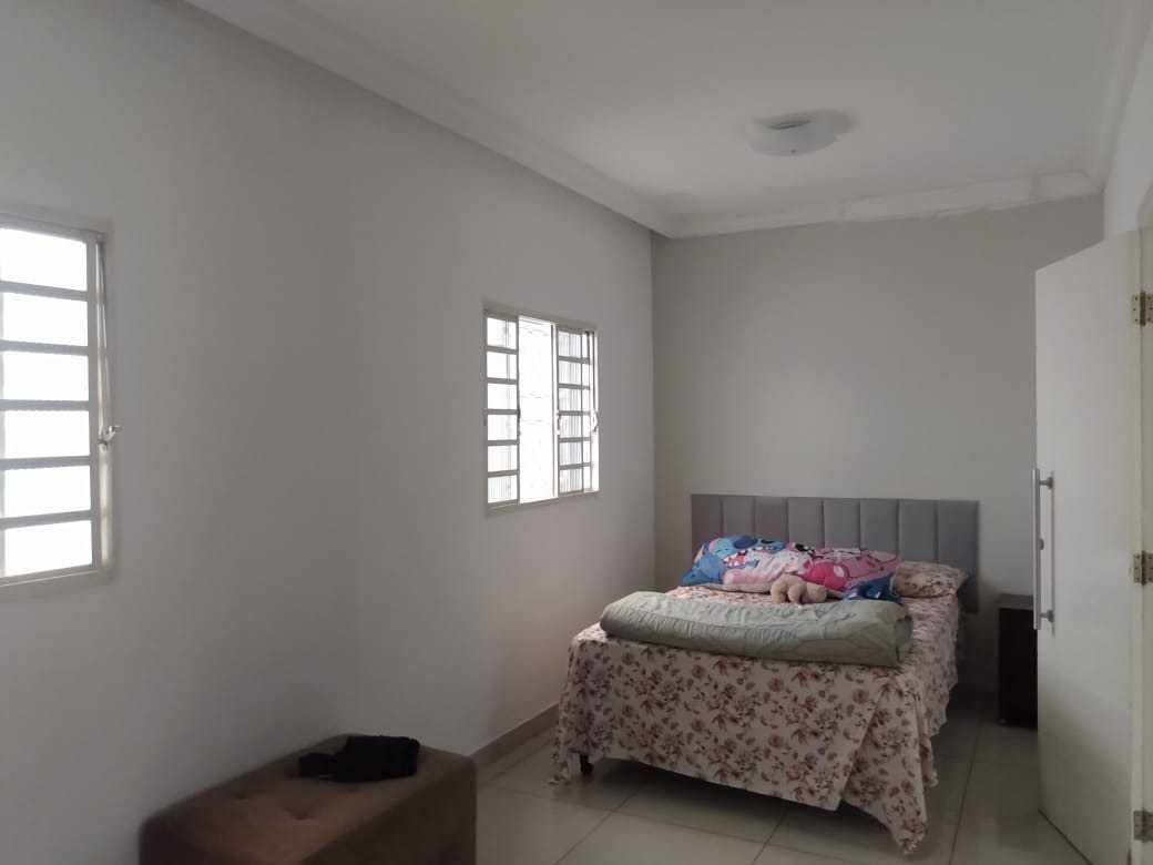 Casa à venda com 4 quartos, 140m² - Foto 12