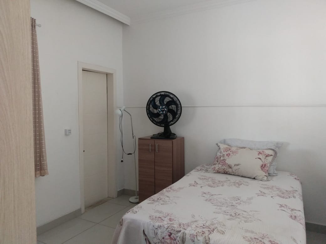 Casa à venda com 4 quartos, 140m² - Foto 14