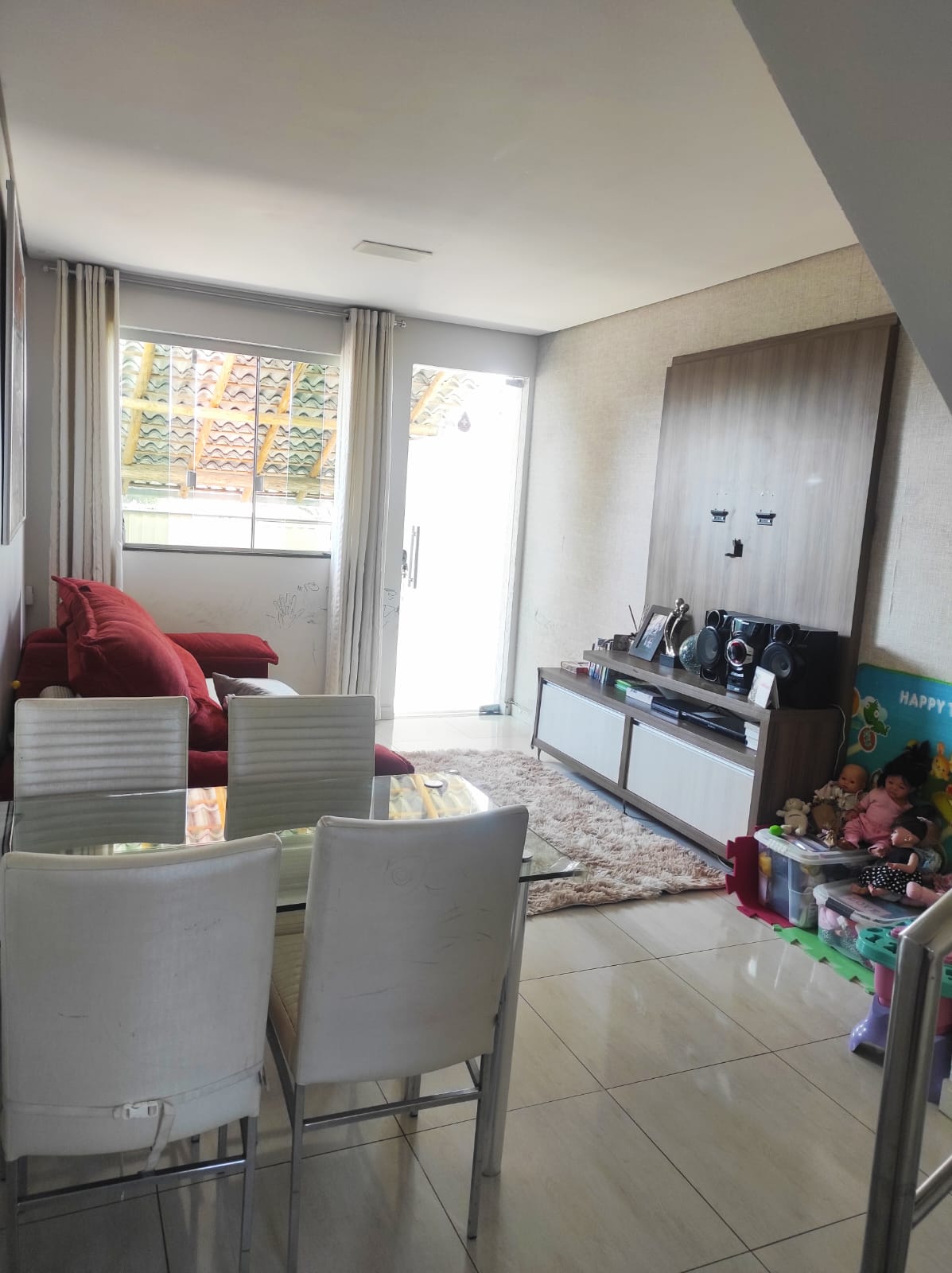 Casa à venda com 2 quartos, 120m² - Foto 1