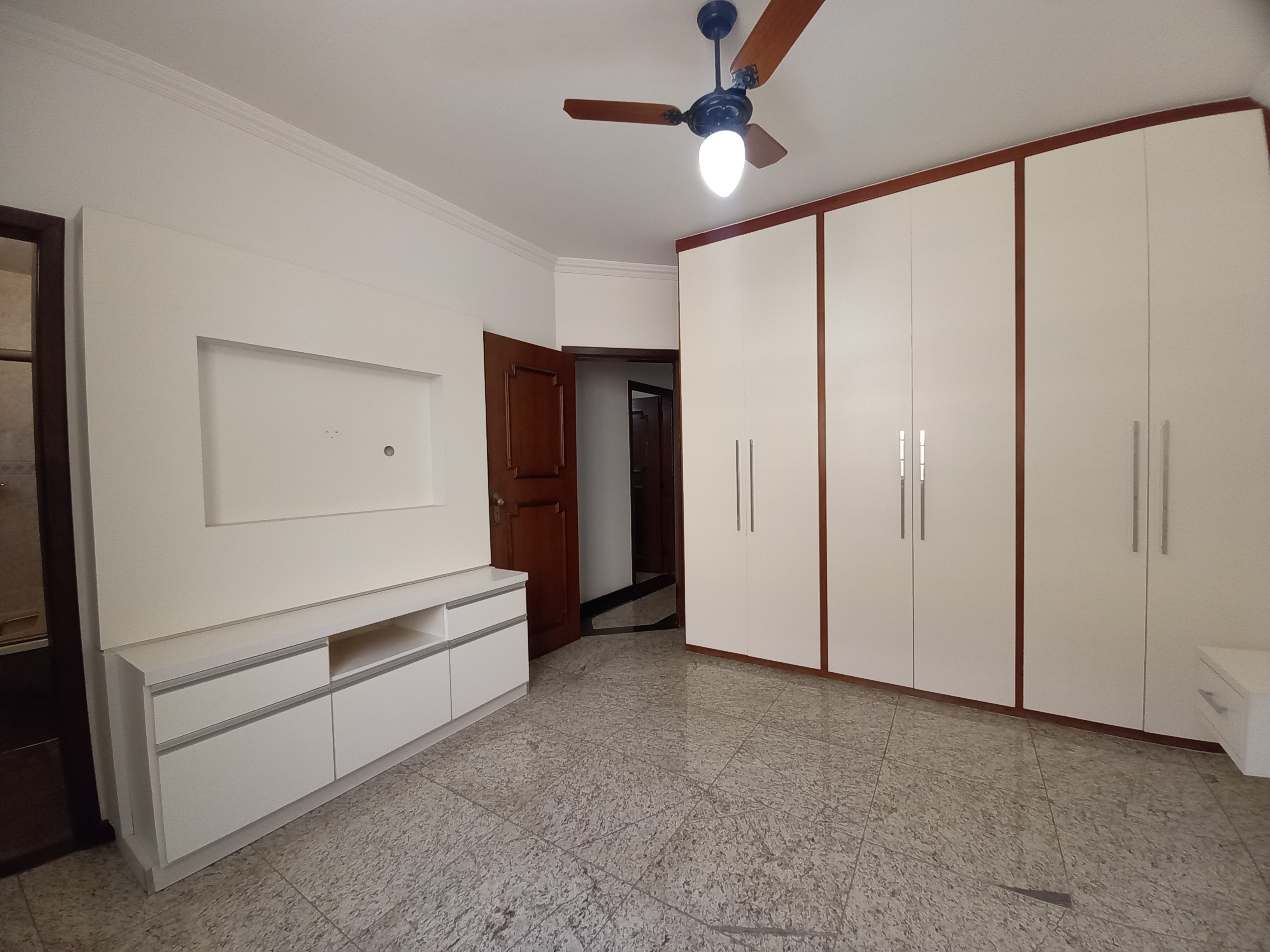 Casa à venda com 3 quartos, 360m² - Foto 22