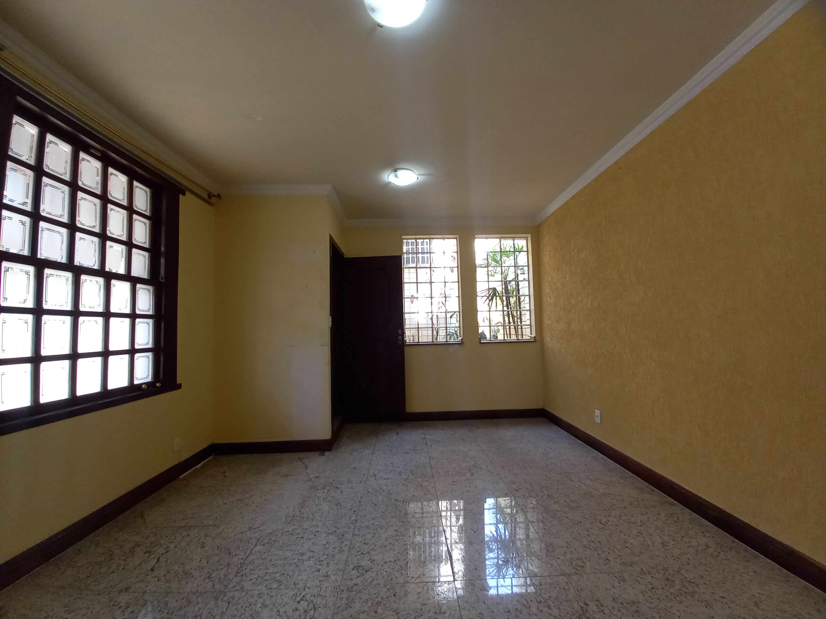 Casa à venda com 3 quartos, 360m² - Foto 9