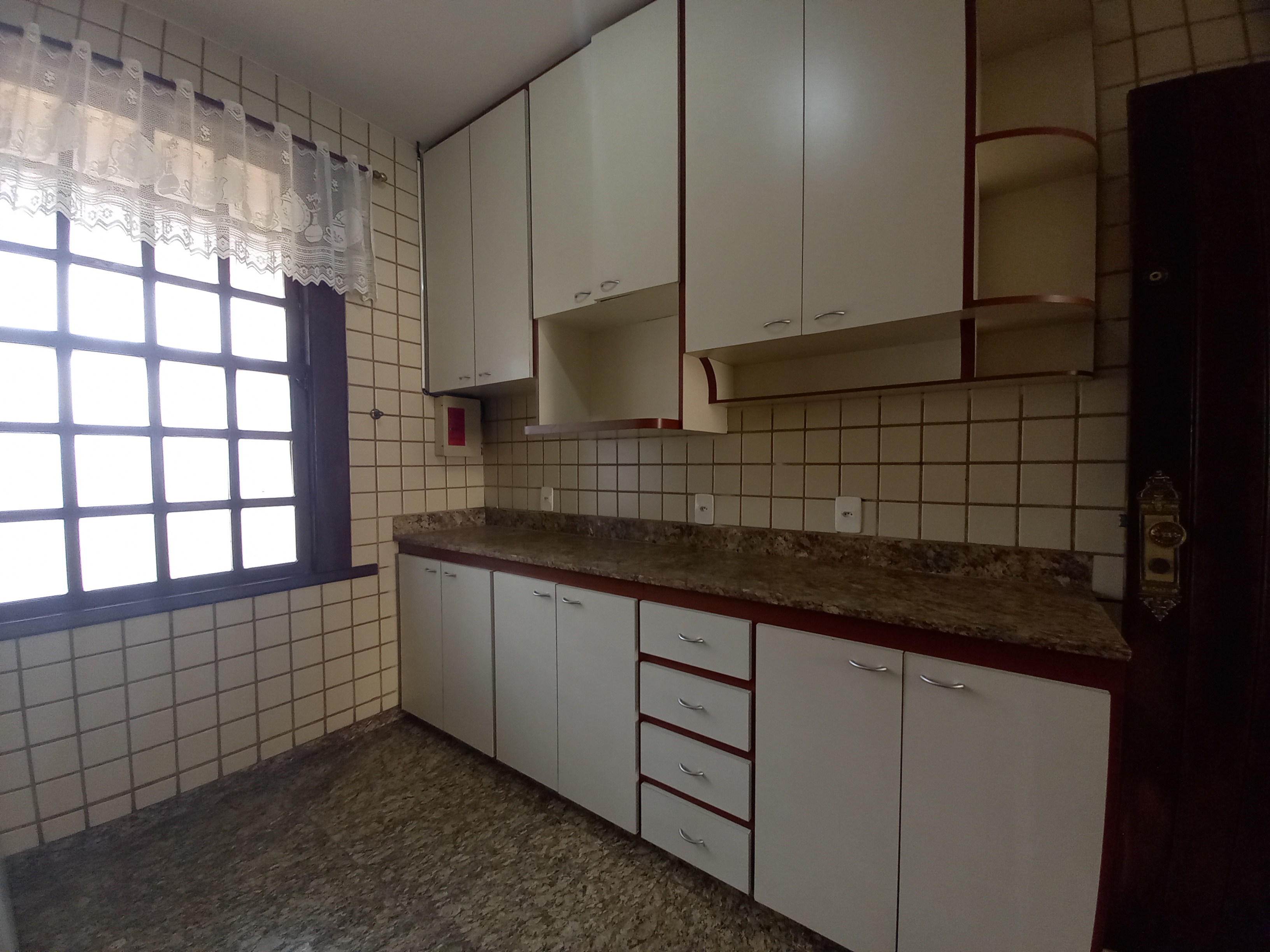 Casa à venda com 3 quartos, 360m² - Foto 13