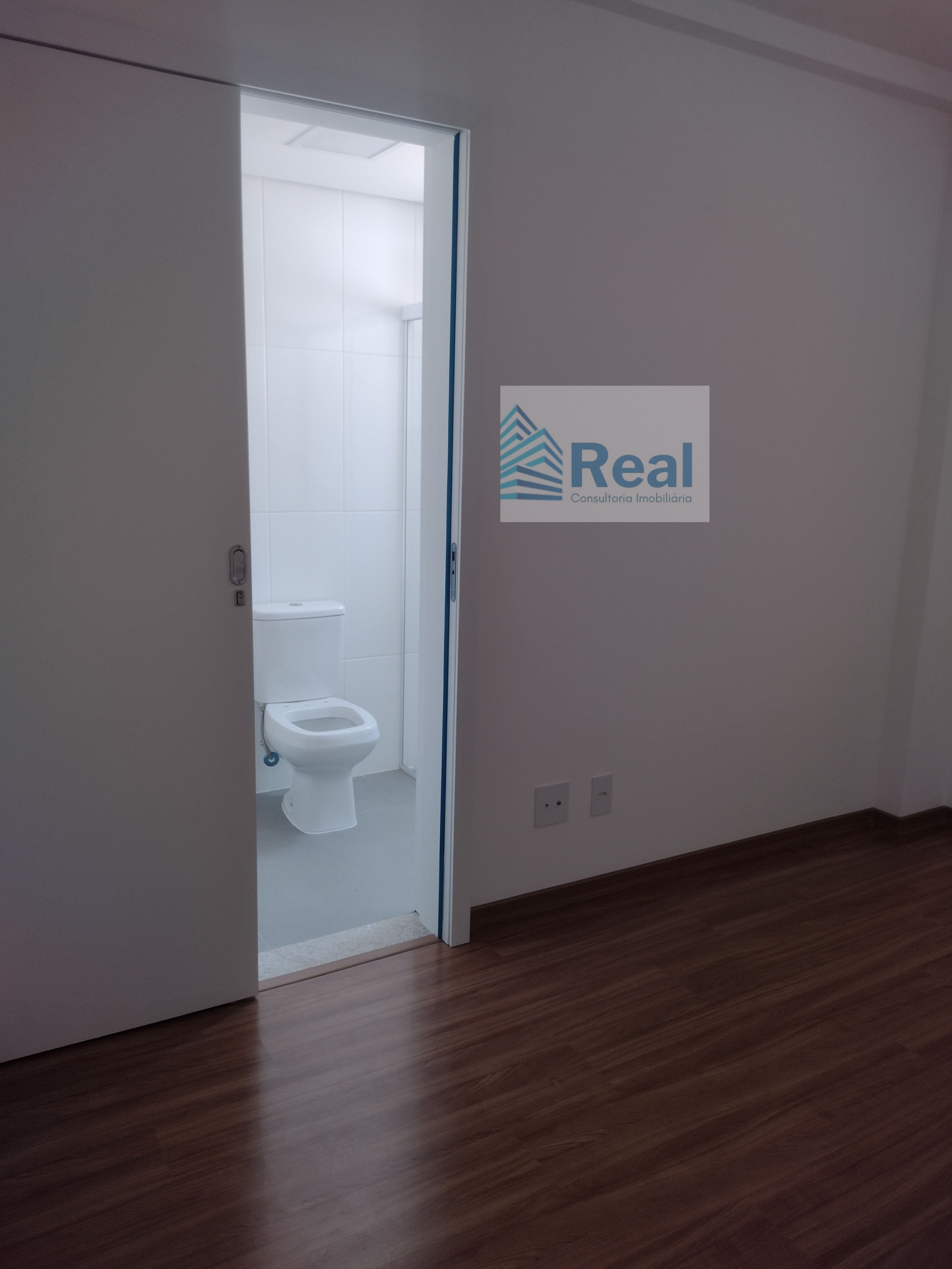 Apartamento à venda com 2 quartos, 64m² - Foto 19