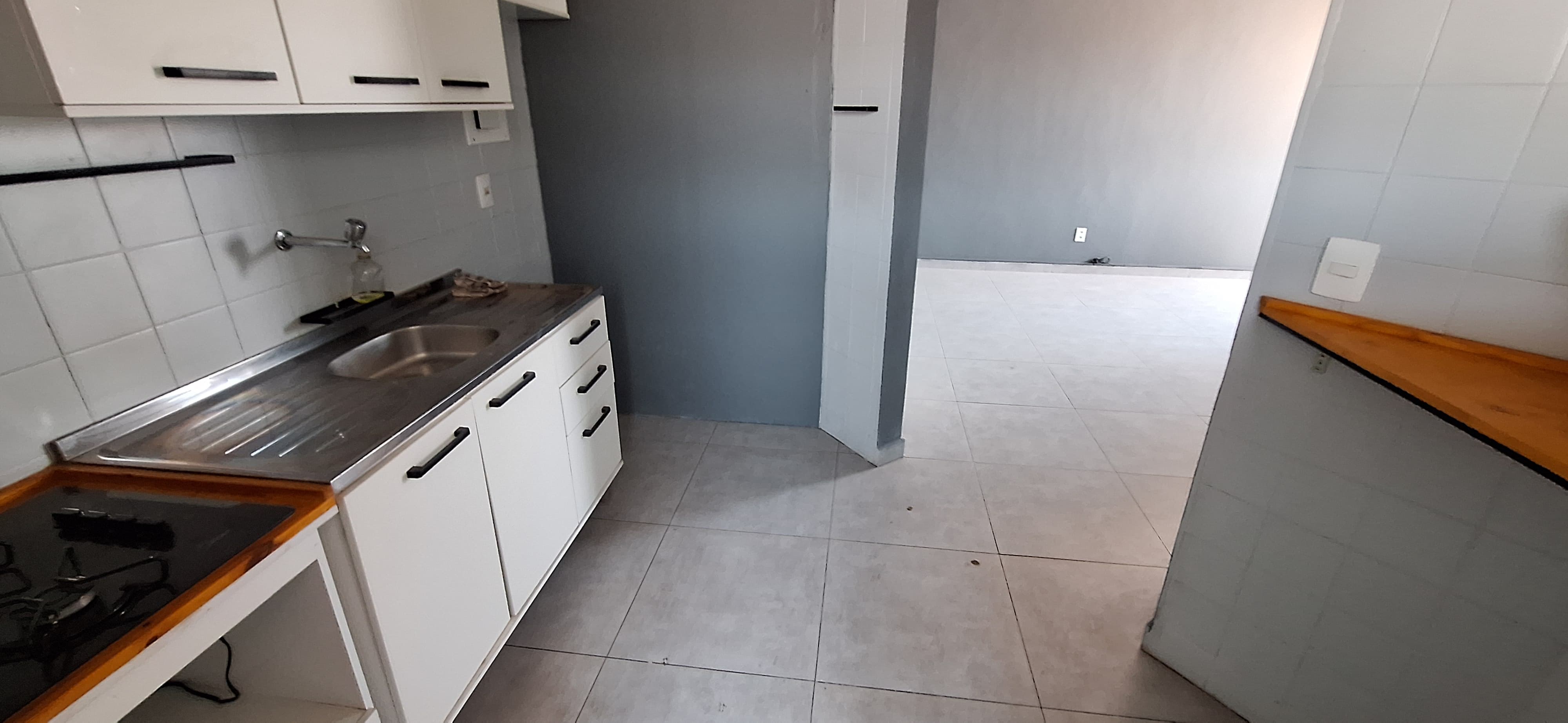 Apartamento à venda com 3 quartos, 75m² - Foto 11