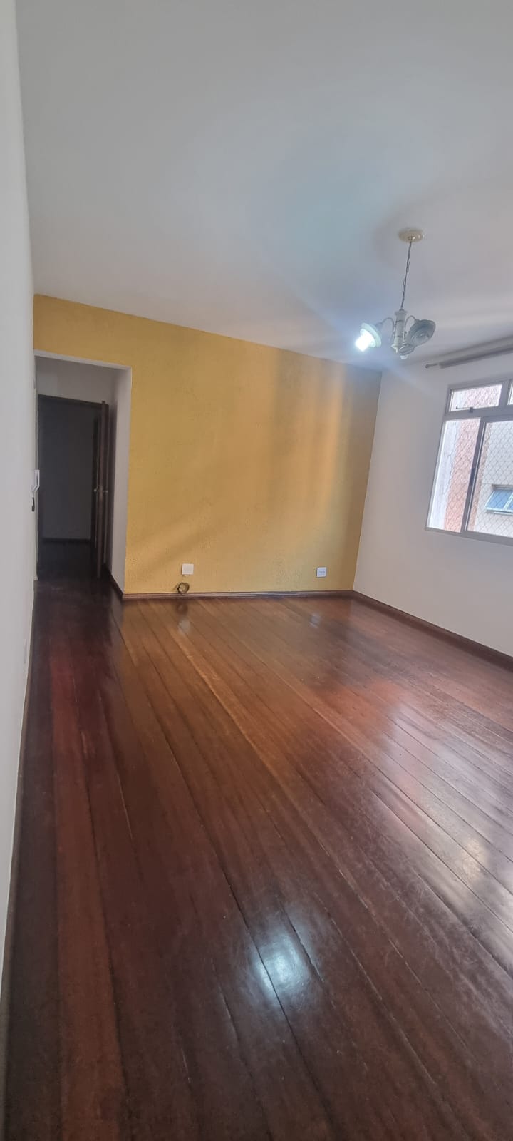 Apartamento para alugar com 3 quartos, 105m² - Foto 1