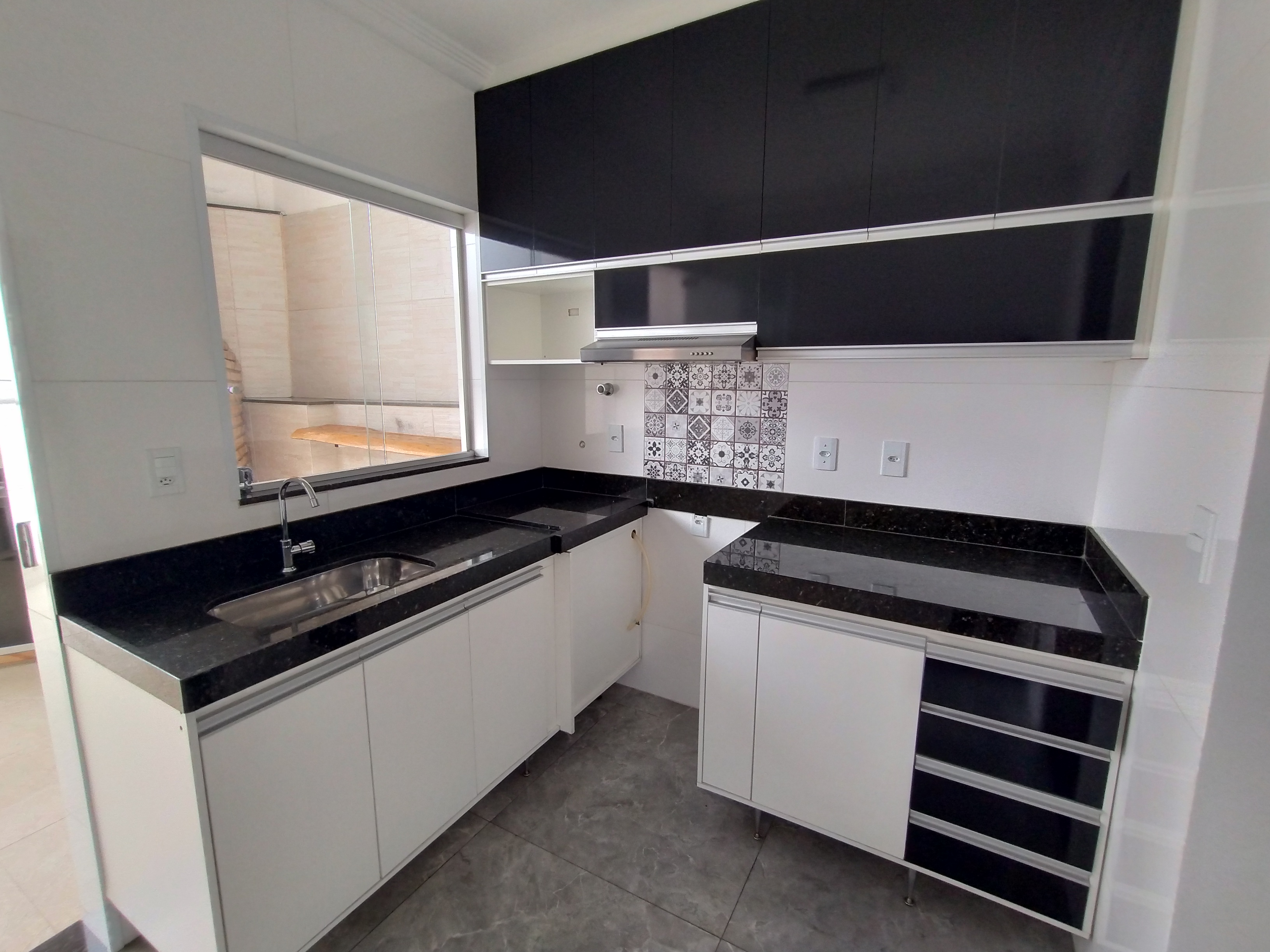 Casa para alugar com 2 quartos, 57m² - Foto 4