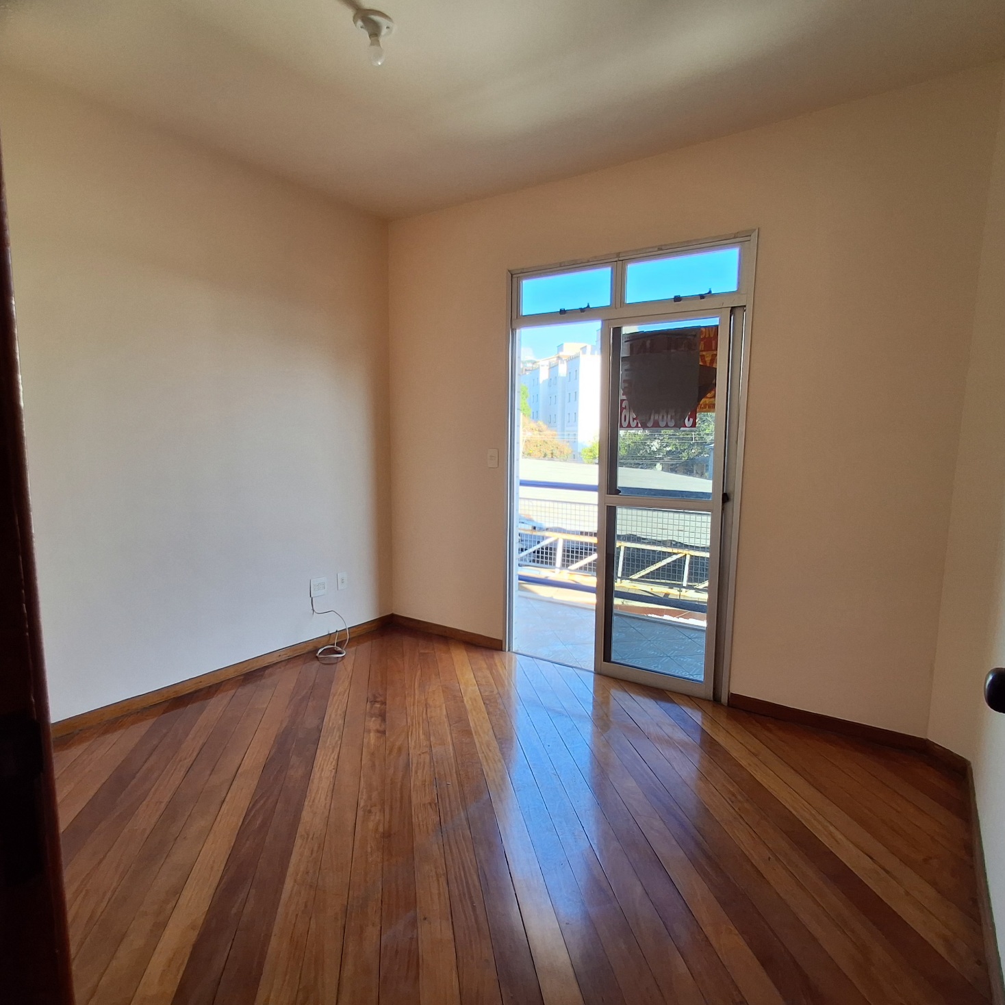 Apartamento à venda com 3 quartos, 74m² - Foto 11