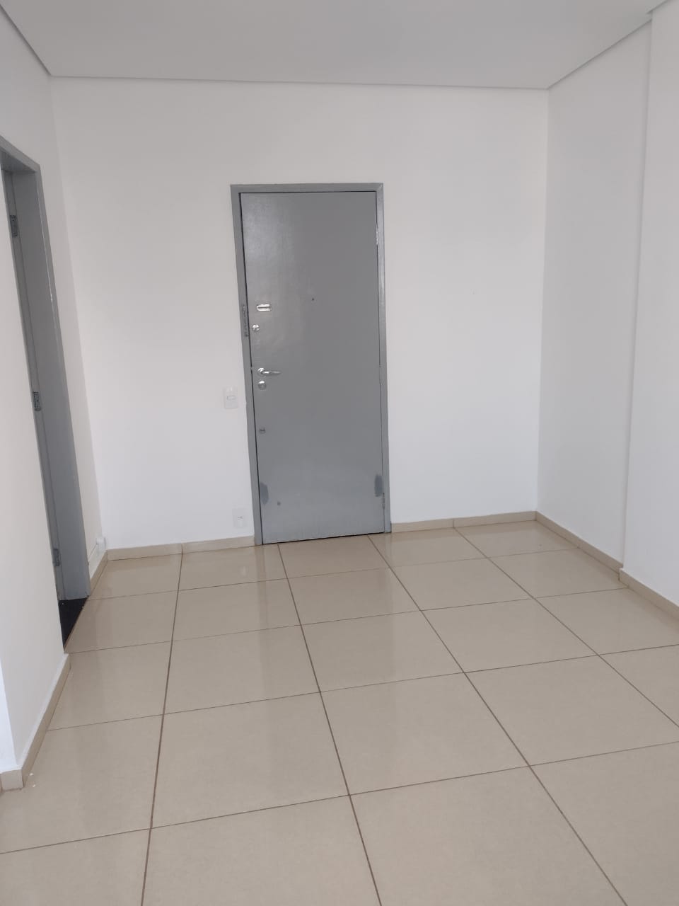 Apartamento para alugar com 2 quartos, 70m² - Foto 17