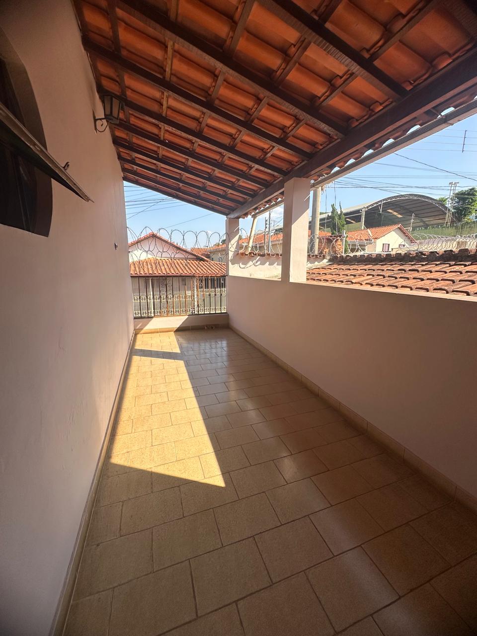 Casa à venda com 3 quartos, 240m² - Foto 6