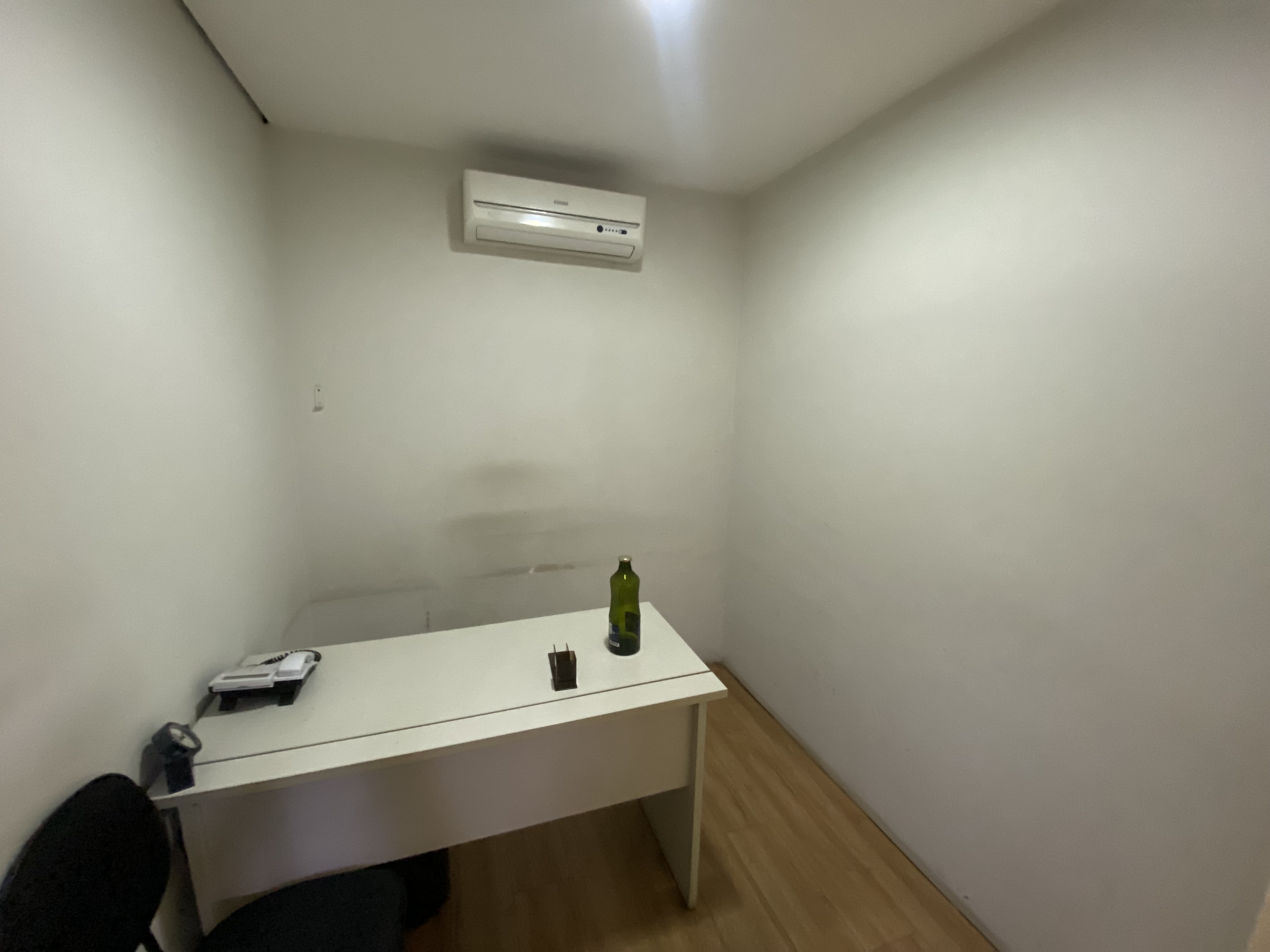 Conjunto Comercial-Sala para alugar com 3 quartos, 150m² - Foto 9