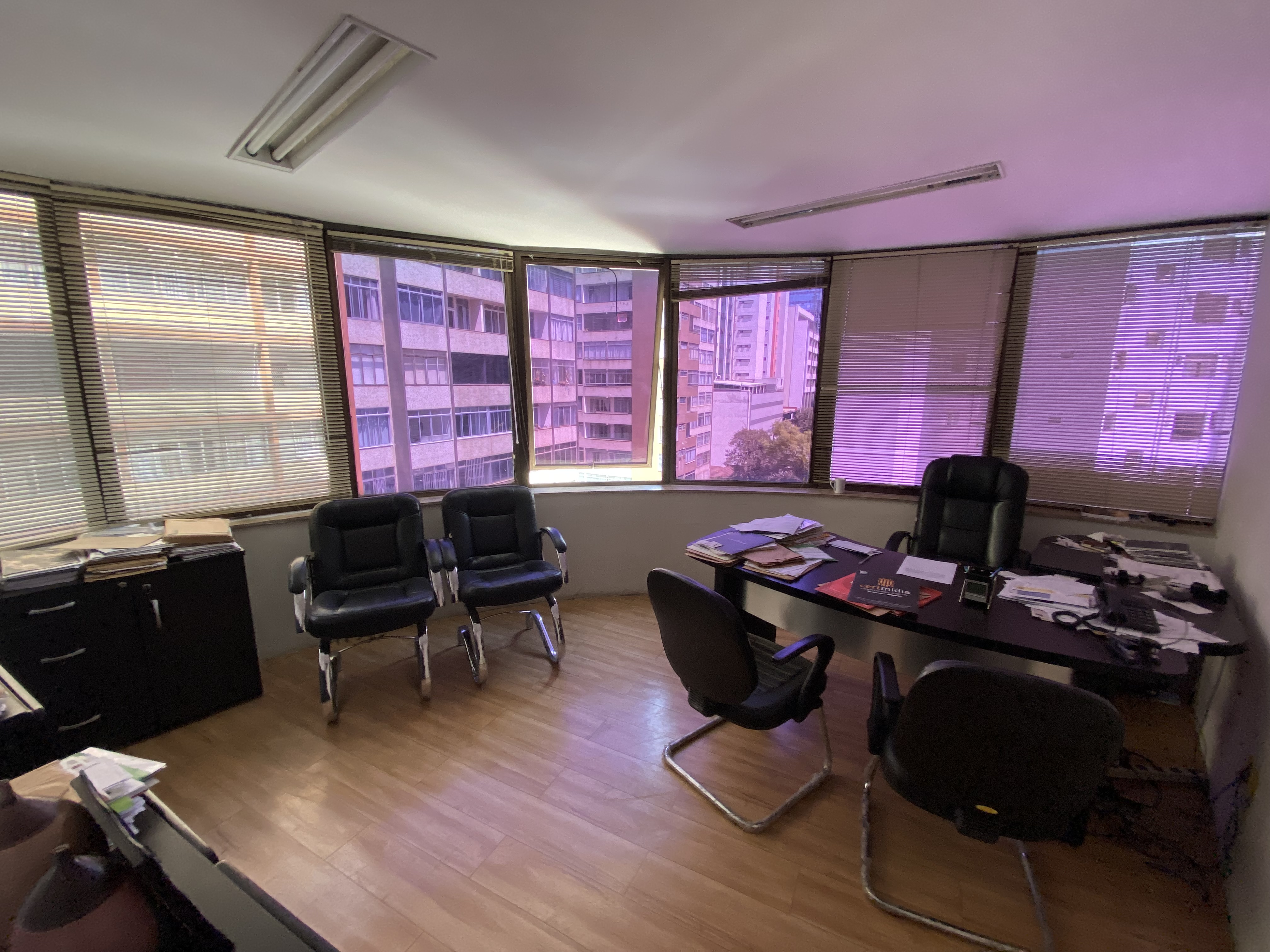 Conjunto Comercial-Sala para alugar com 3 quartos, 150m² - Foto 19