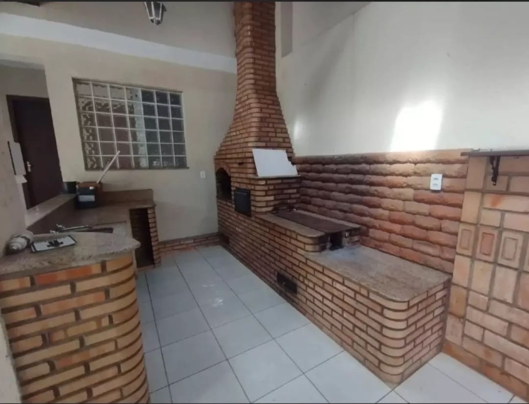 Casa à venda com 5 quartos, 303m² - Foto 18