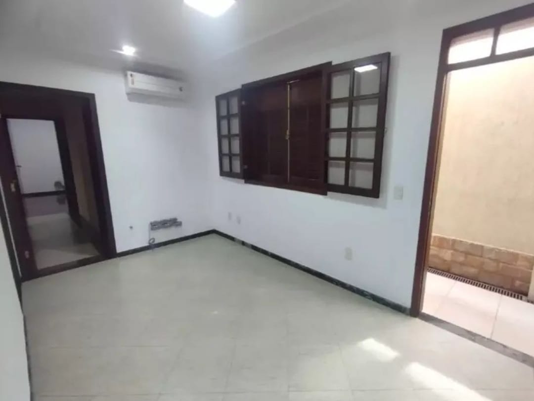 Casa à venda com 5 quartos, 303m² - Foto 10