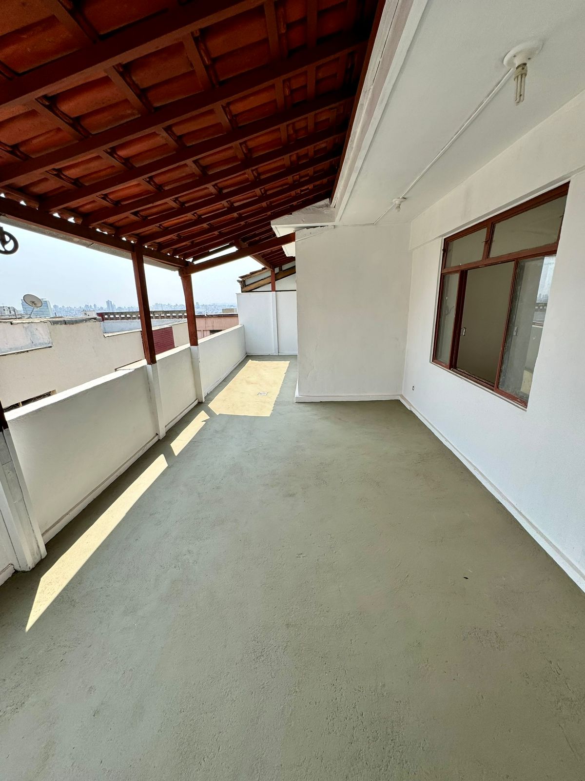 Cobertura para alugar com 4 quartos, 240m² - Foto 2