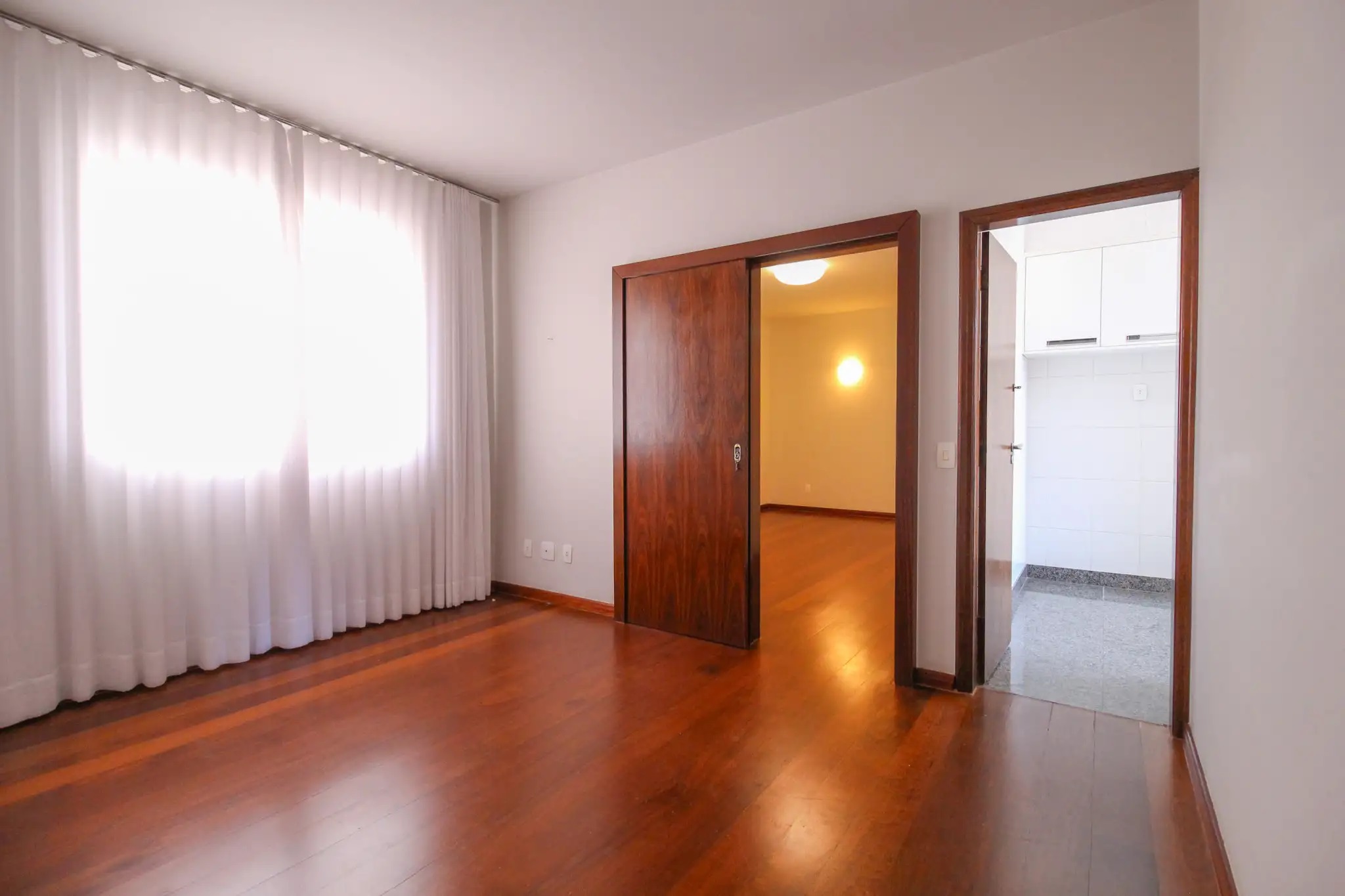 Apartamento à venda com 4 quartos, 120m² - Foto 4