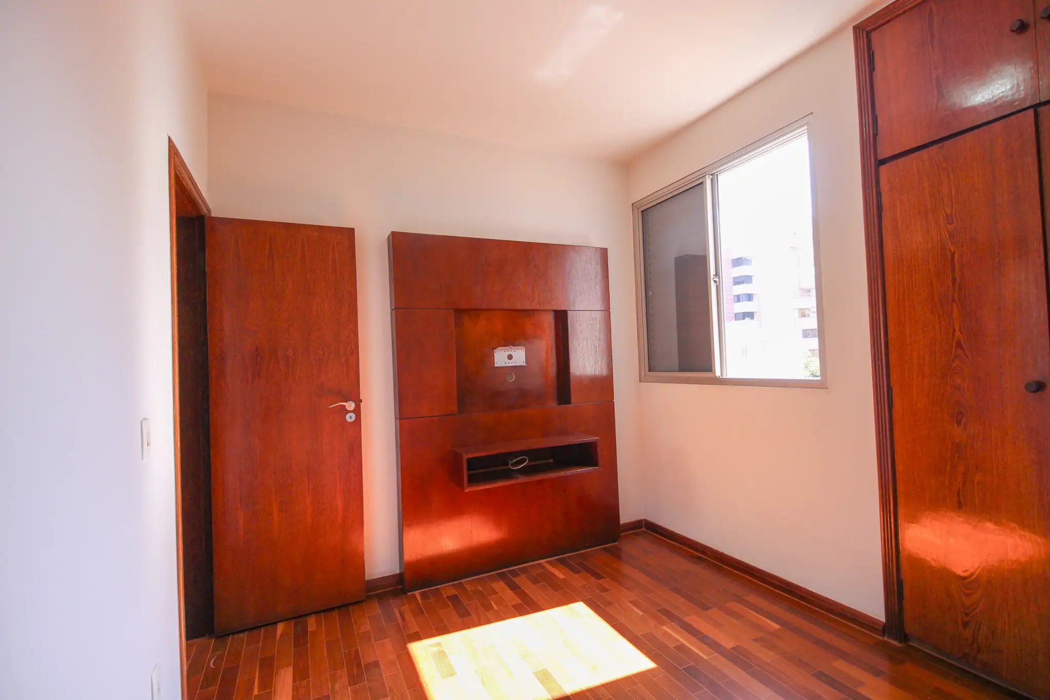 Apartamento à venda com 4 quartos, 120m² - Foto 17