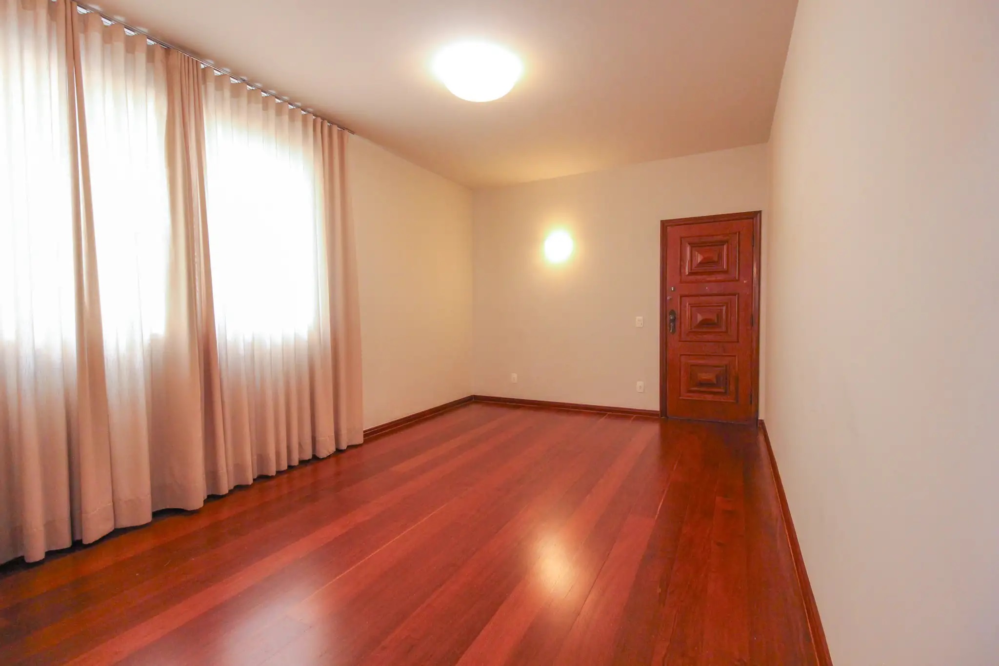 Apartamento à venda com 4 quartos, 120m² - Foto 1