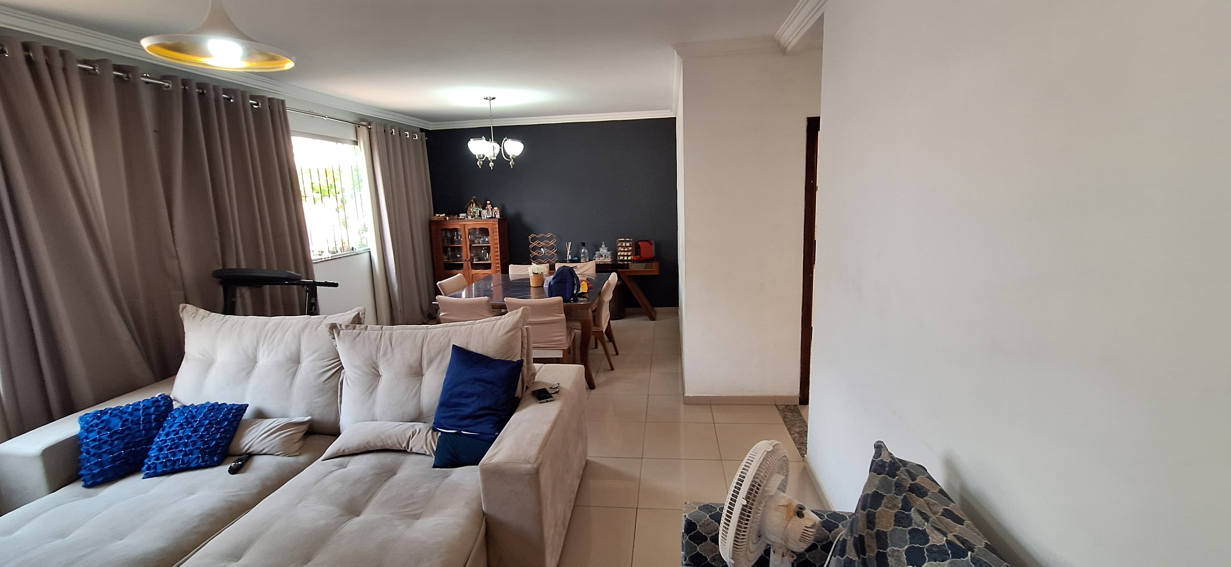 Casa à venda com 3 quartos, 150m² - Foto 1