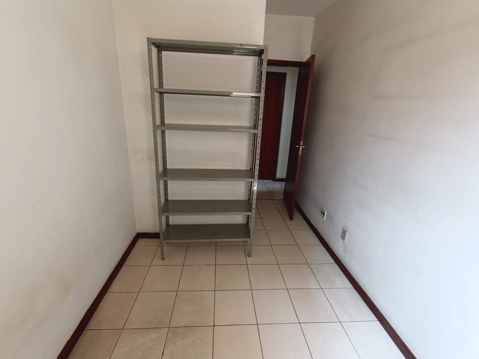 Apartamento à venda com 2 quartos, 60m² - Foto 18