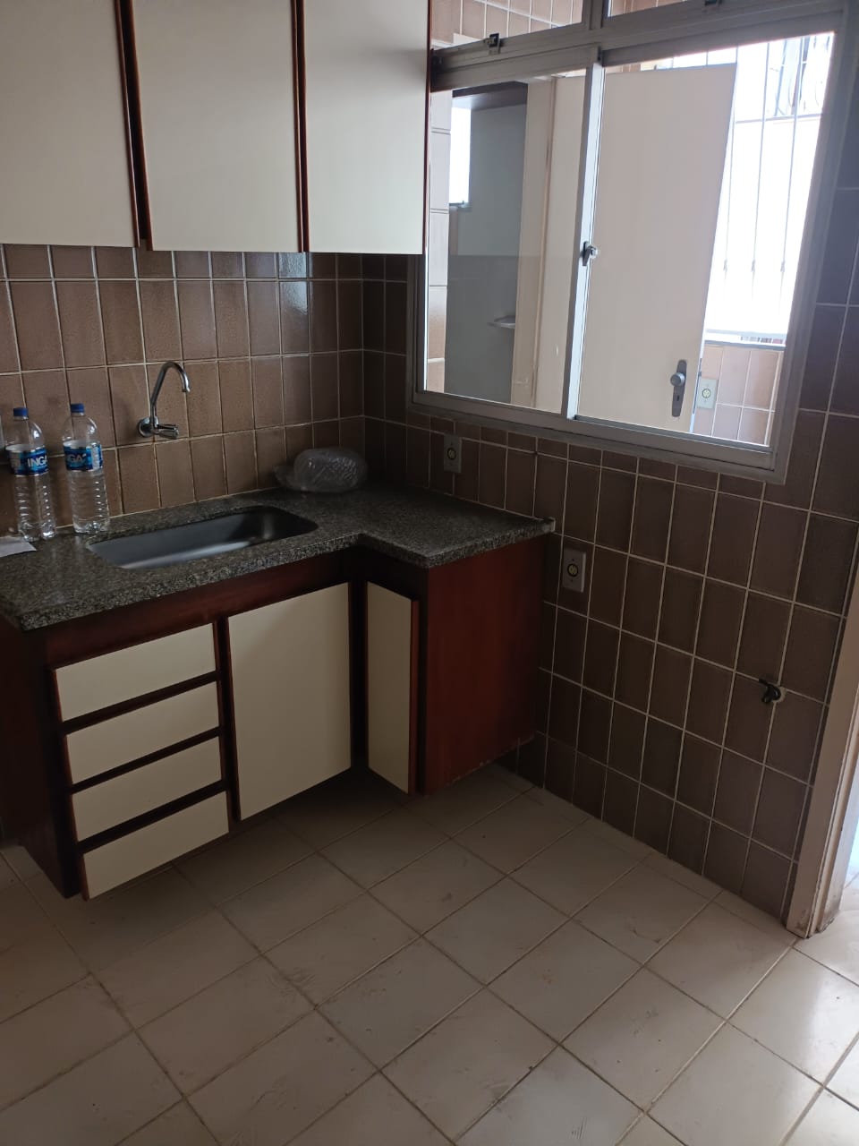 Apartamento à venda com 3 quartos, 95m² - Foto 13