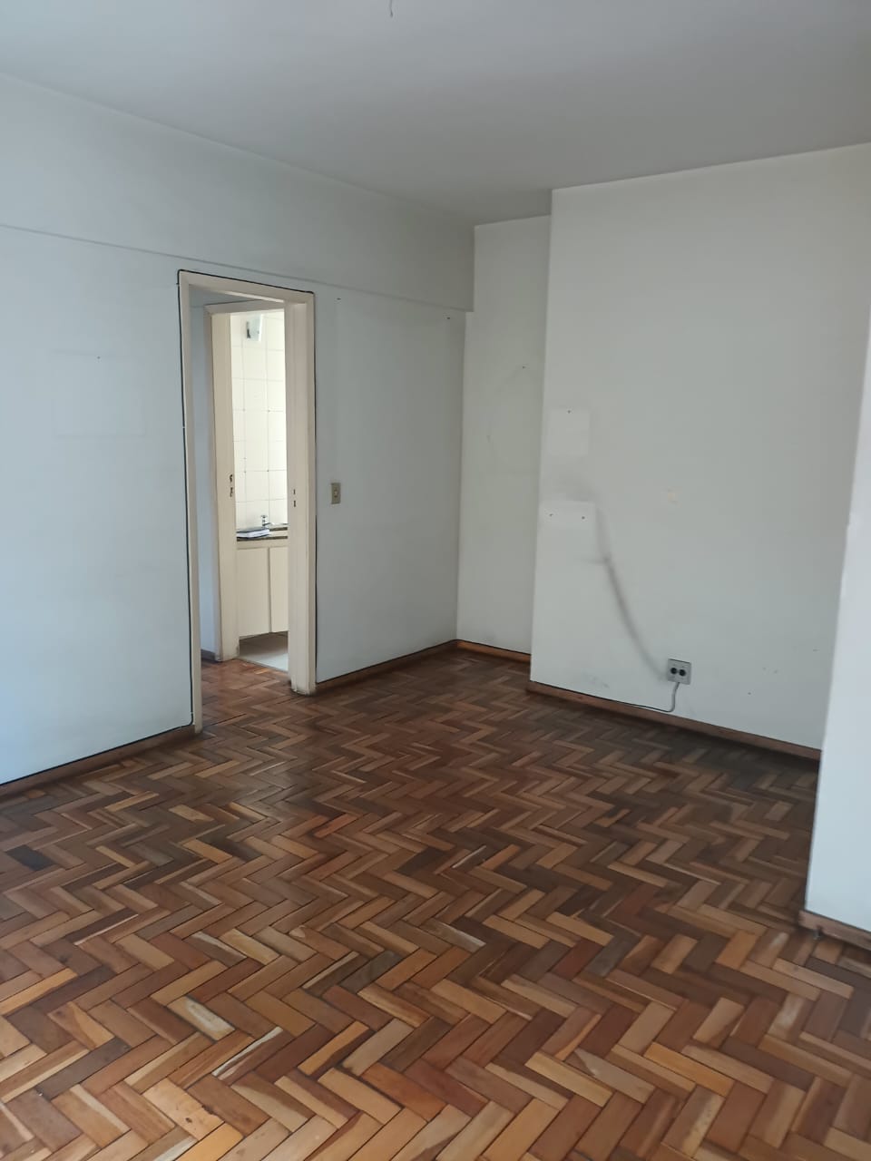 Apartamento à venda com 3 quartos, 95m² - Foto 2