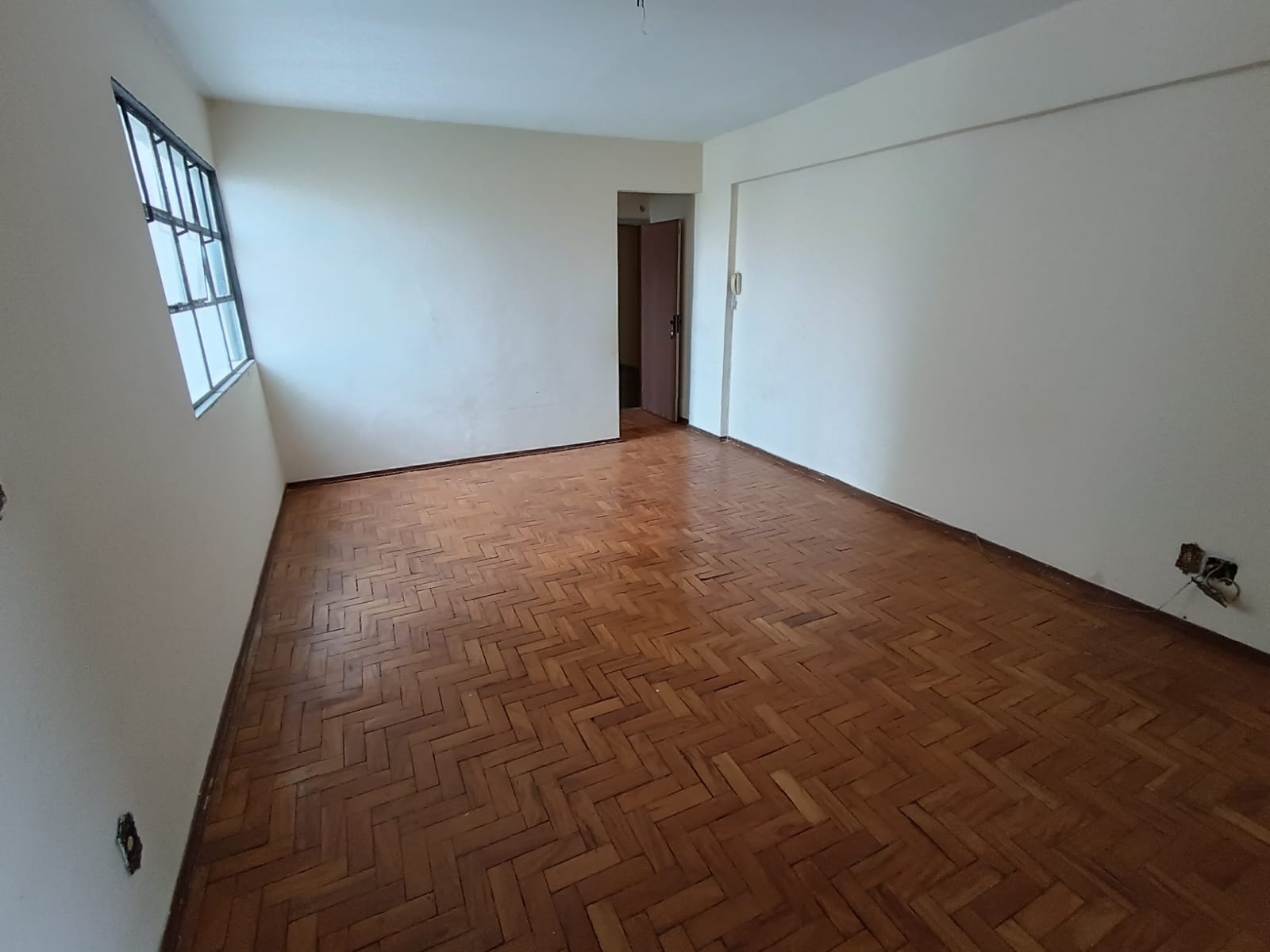 Apartamento à venda com 3 quartos, 95m² - Foto 3