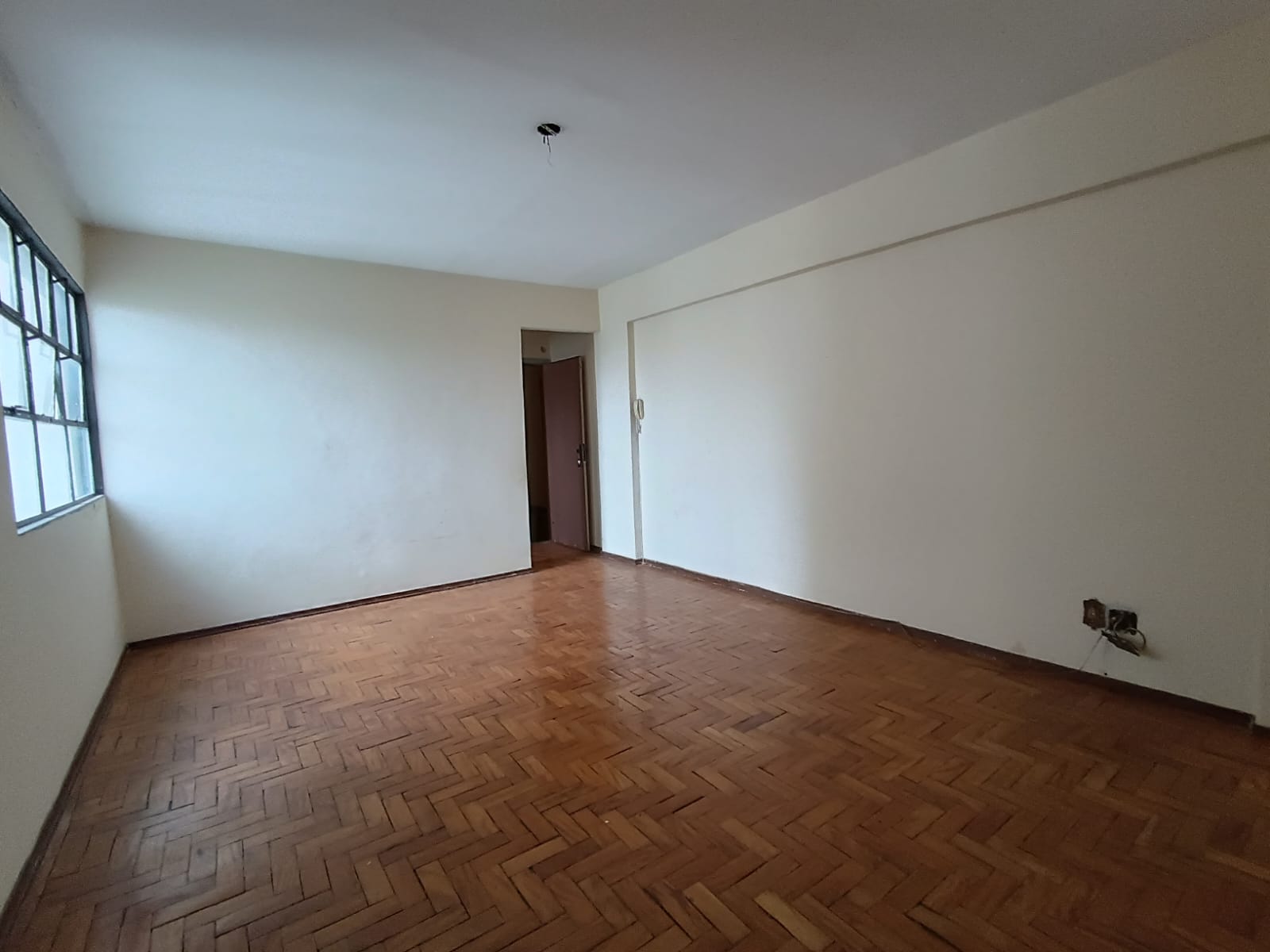 Apartamento à venda com 3 quartos, 95m² - Foto 4