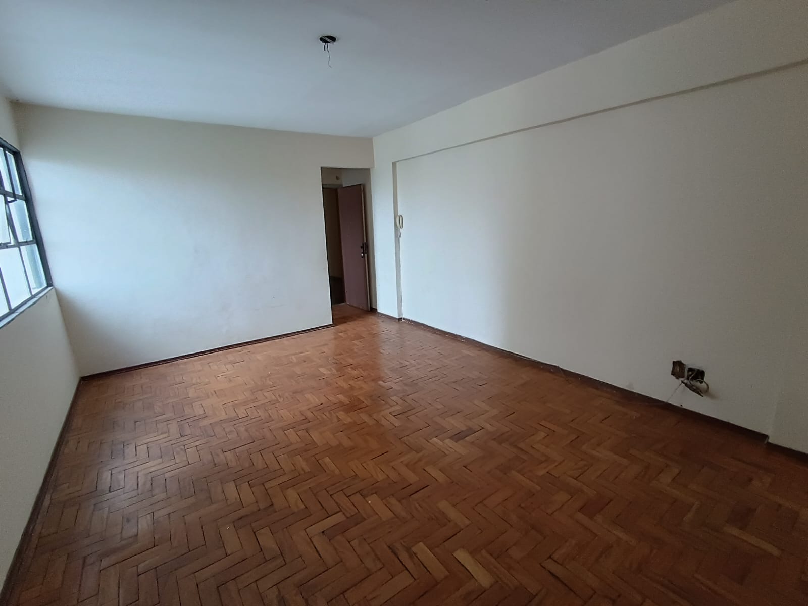 Apartamento à venda com 3 quartos, 95m² - Foto 2