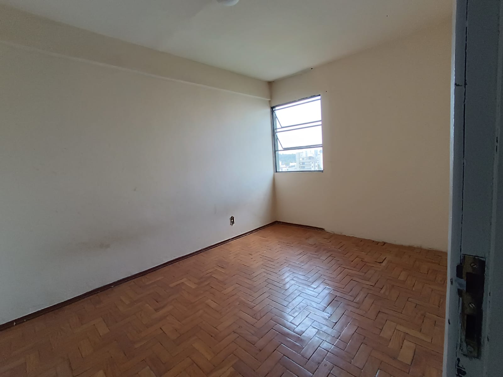 Apartamento à venda com 3 quartos, 95m² - Foto 8