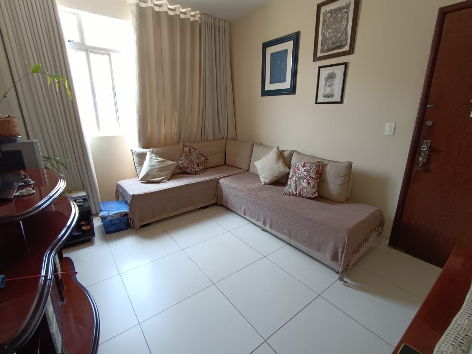 Apartamento à venda com 3 quartos, 85m² - Foto 2