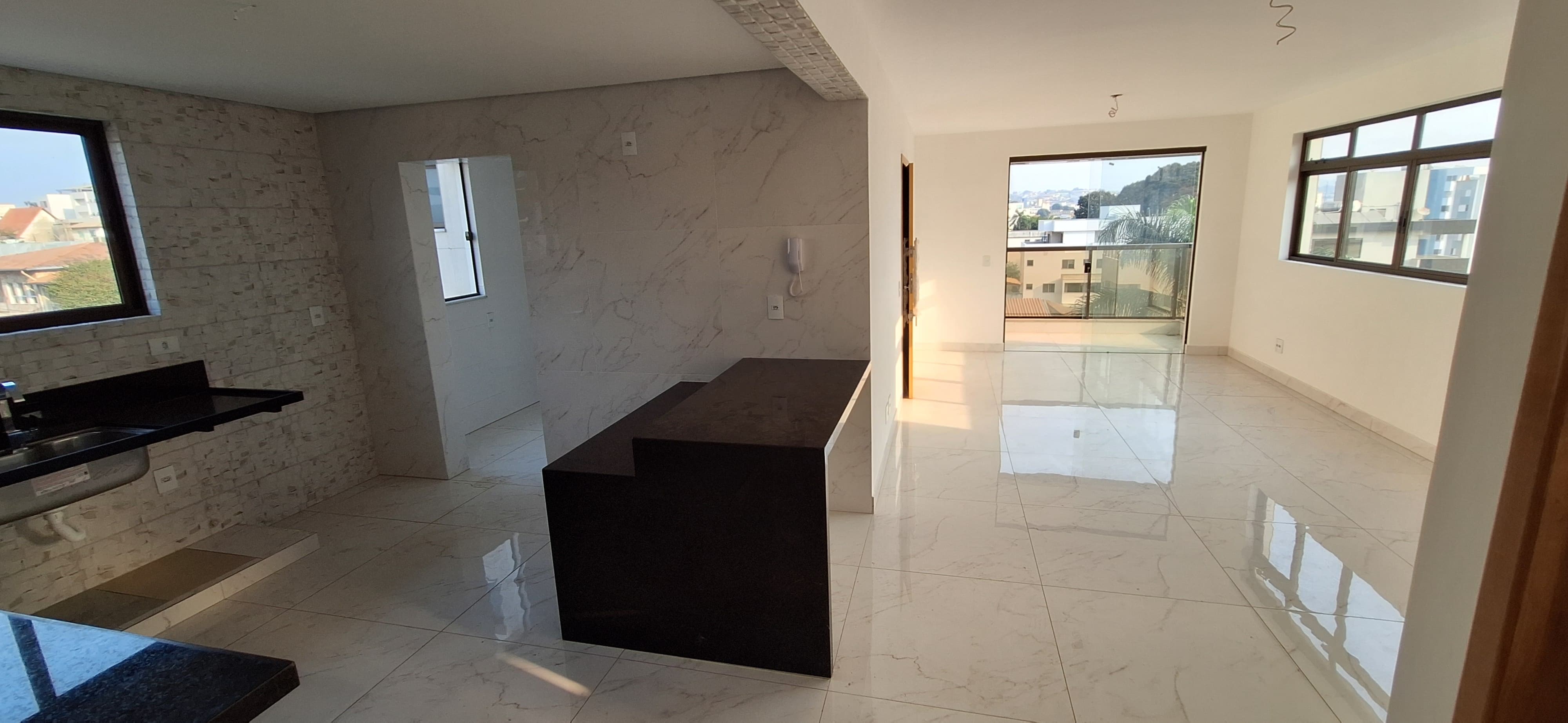 Apartamento à venda com 4 quartos, 160m² - Foto 2