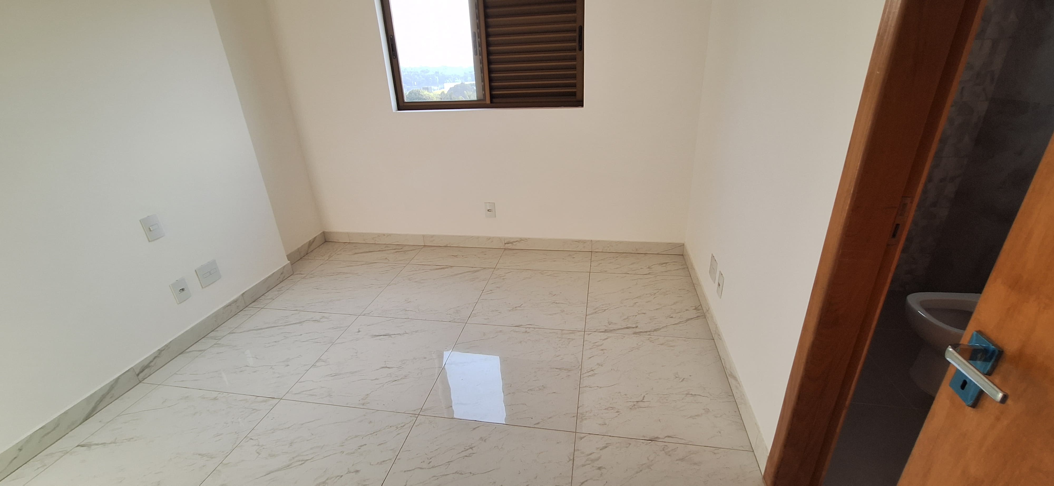 Apartamento à venda com 4 quartos, 160m² - Foto 12