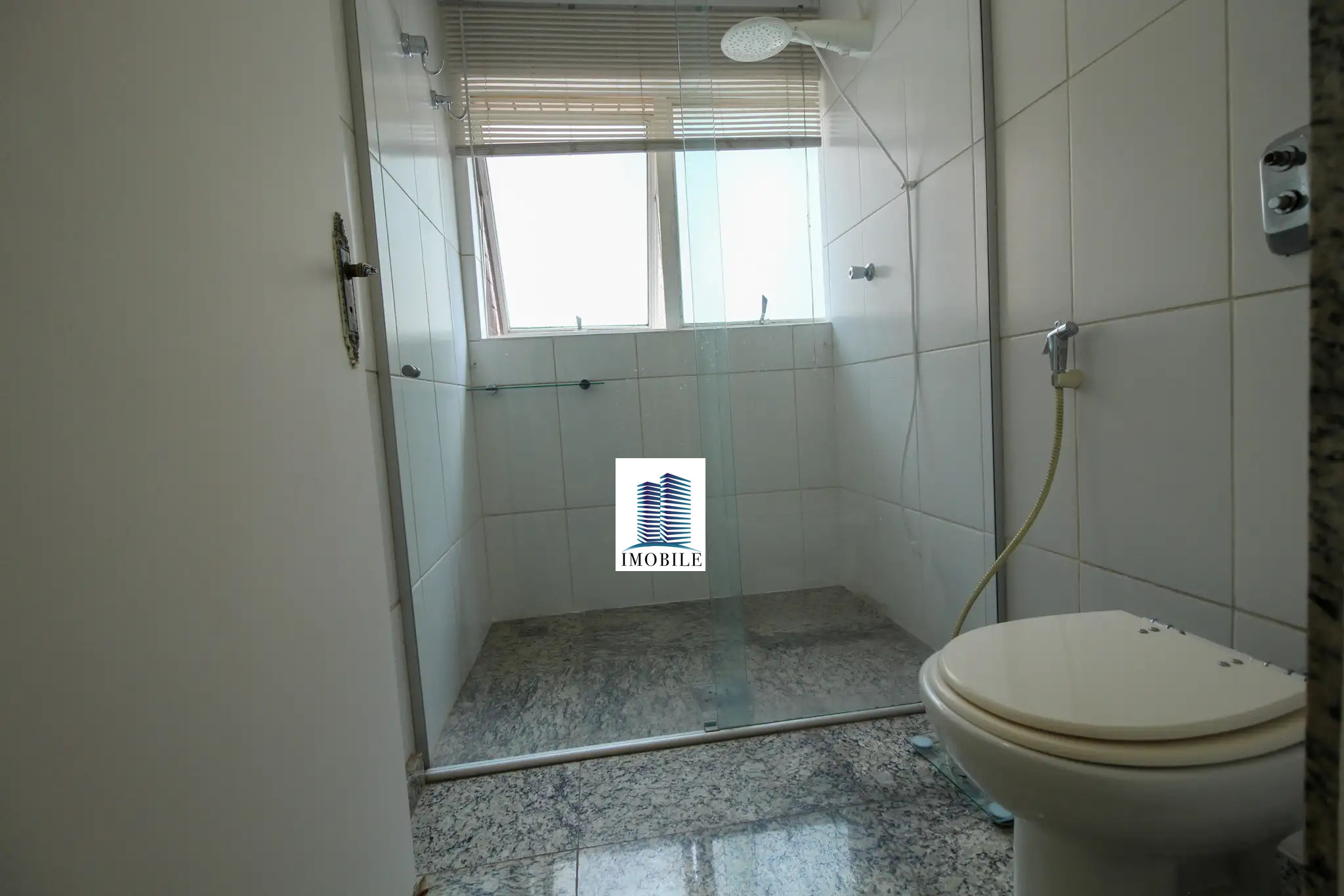 Apartamento à venda com 4 quartos, 185m² - Foto 17