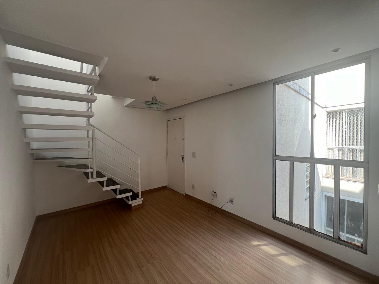 Cobertura para alugar com 2 quartos, 72m² - Foto 2