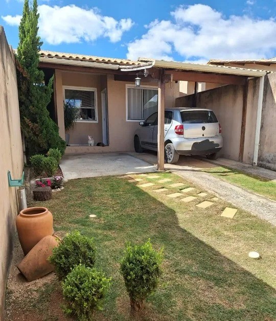 Casa à venda com 2 quartos, 180m² - Foto 1