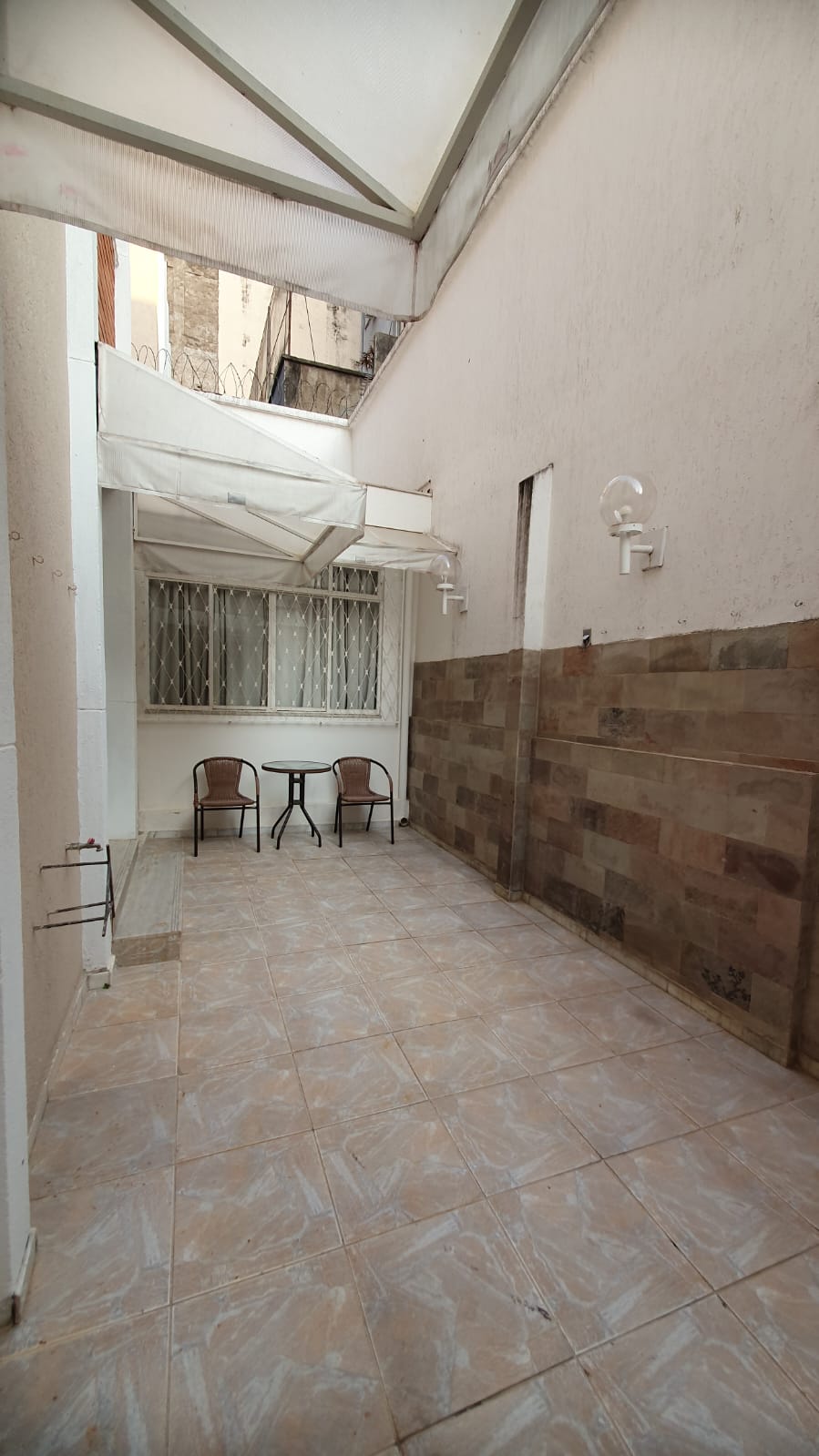 Apartamento à venda com 3 quartos, 160m² - Foto 1