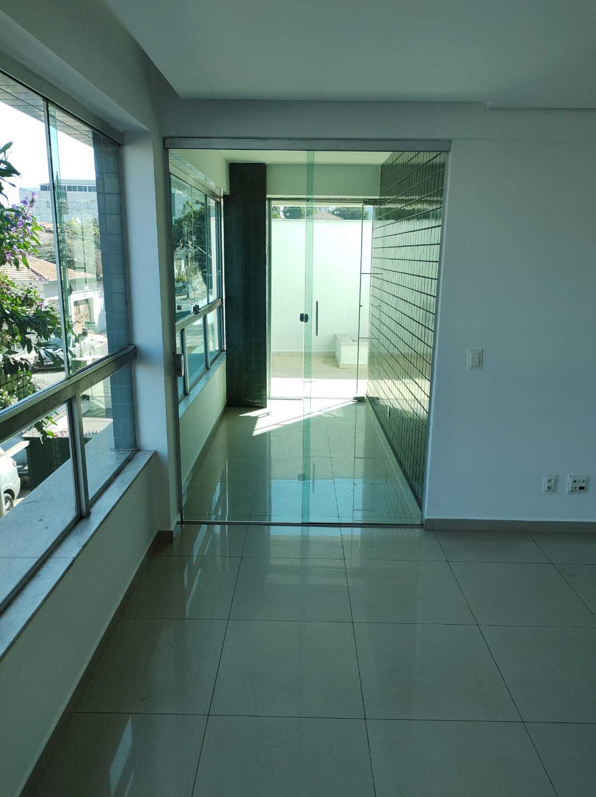 Apartamento para alugar com 4 quartos, 120m² - Foto 4