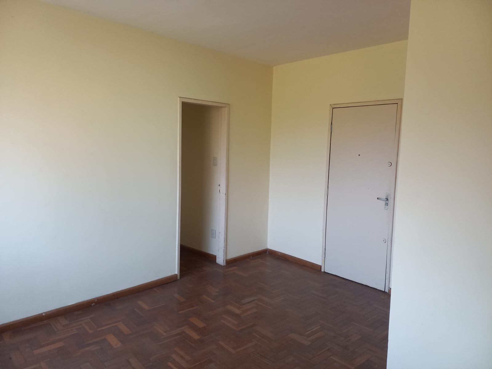 Apartamento à venda com 3 quartos, 90m² - Foto 1