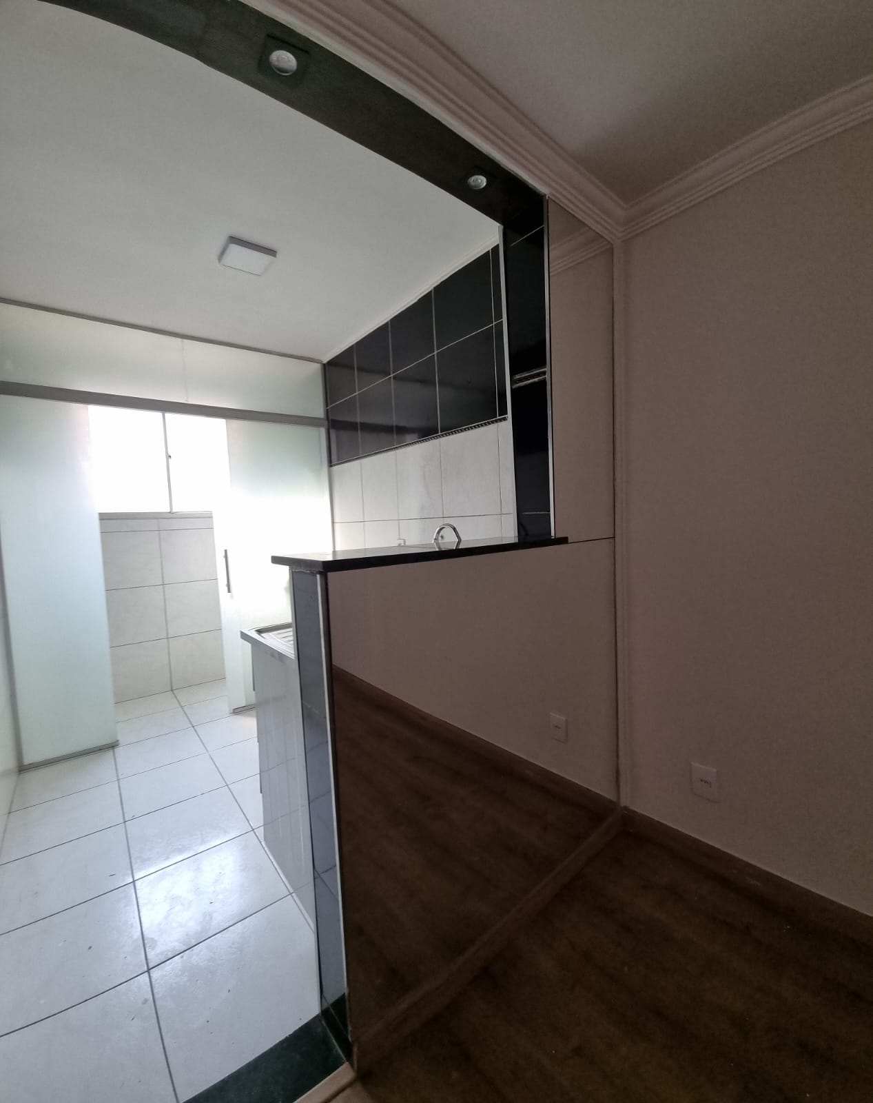 Apartamento à venda com 3 quartos, 66m² - Foto 2